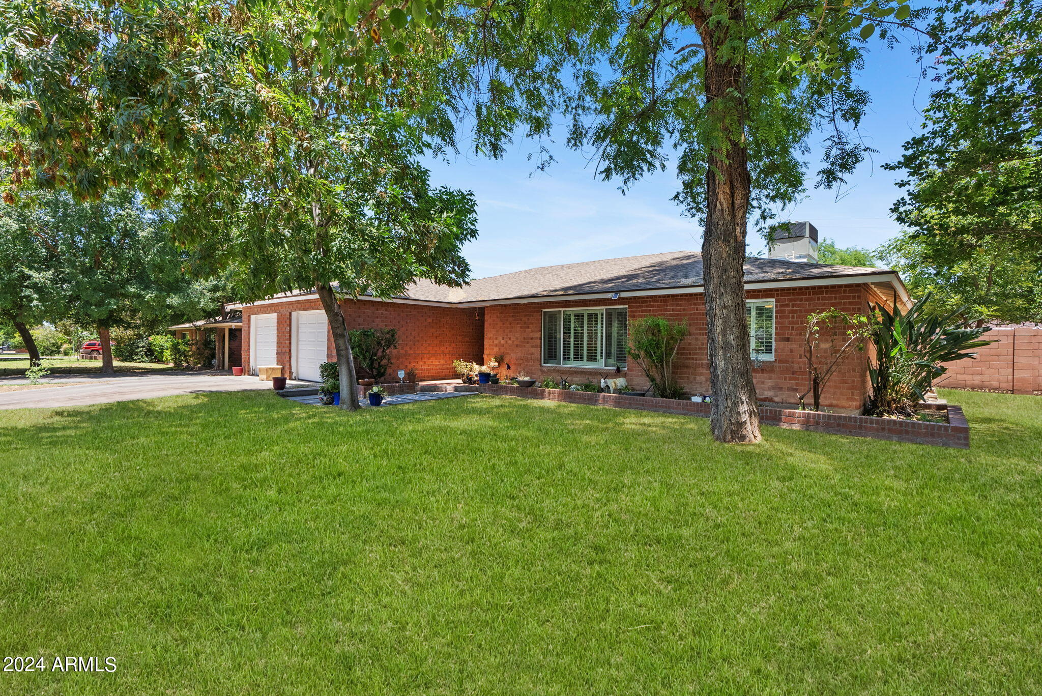 1928 E PALO VERDE Drive