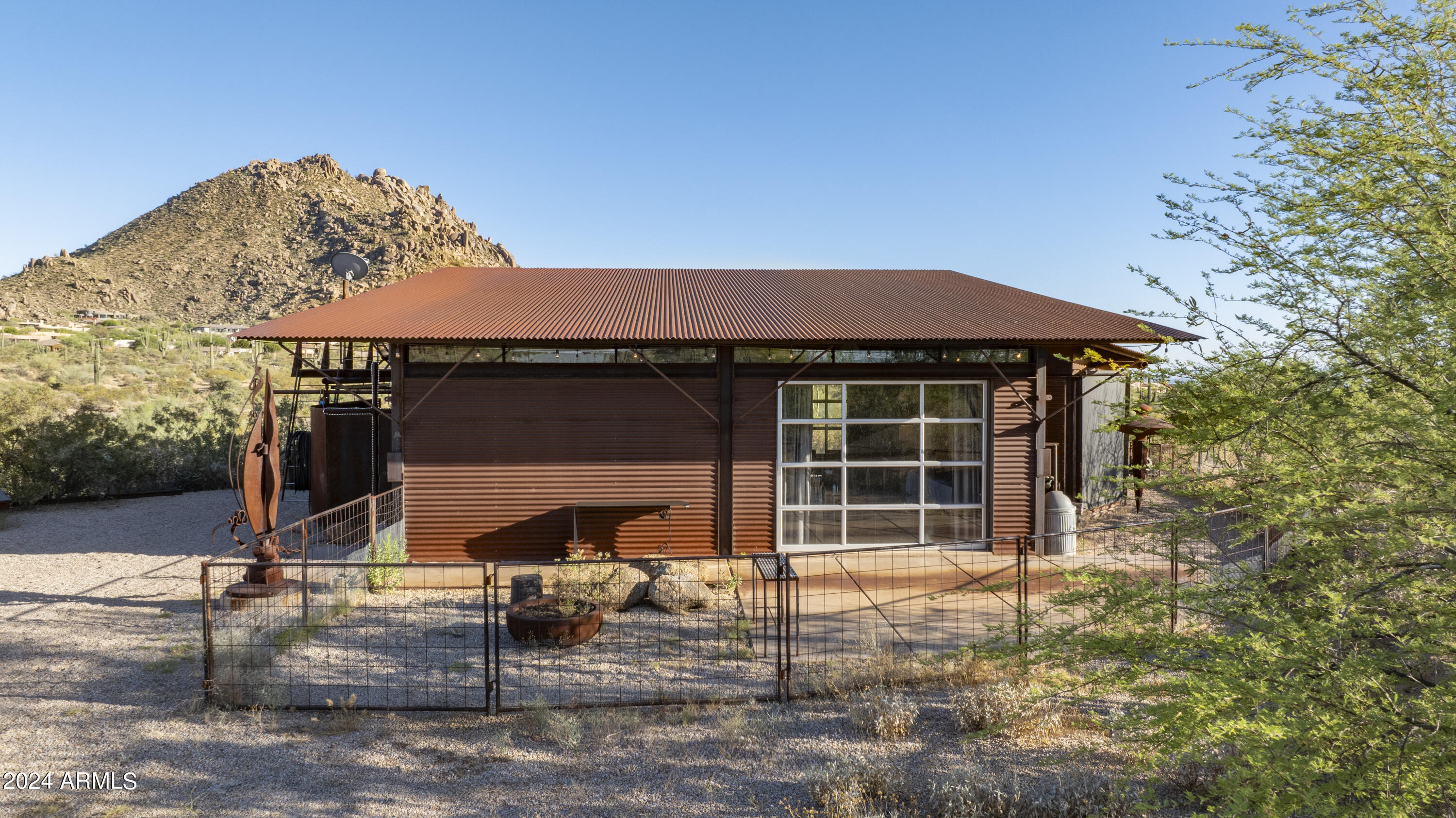 11011 E BAJADA Drive