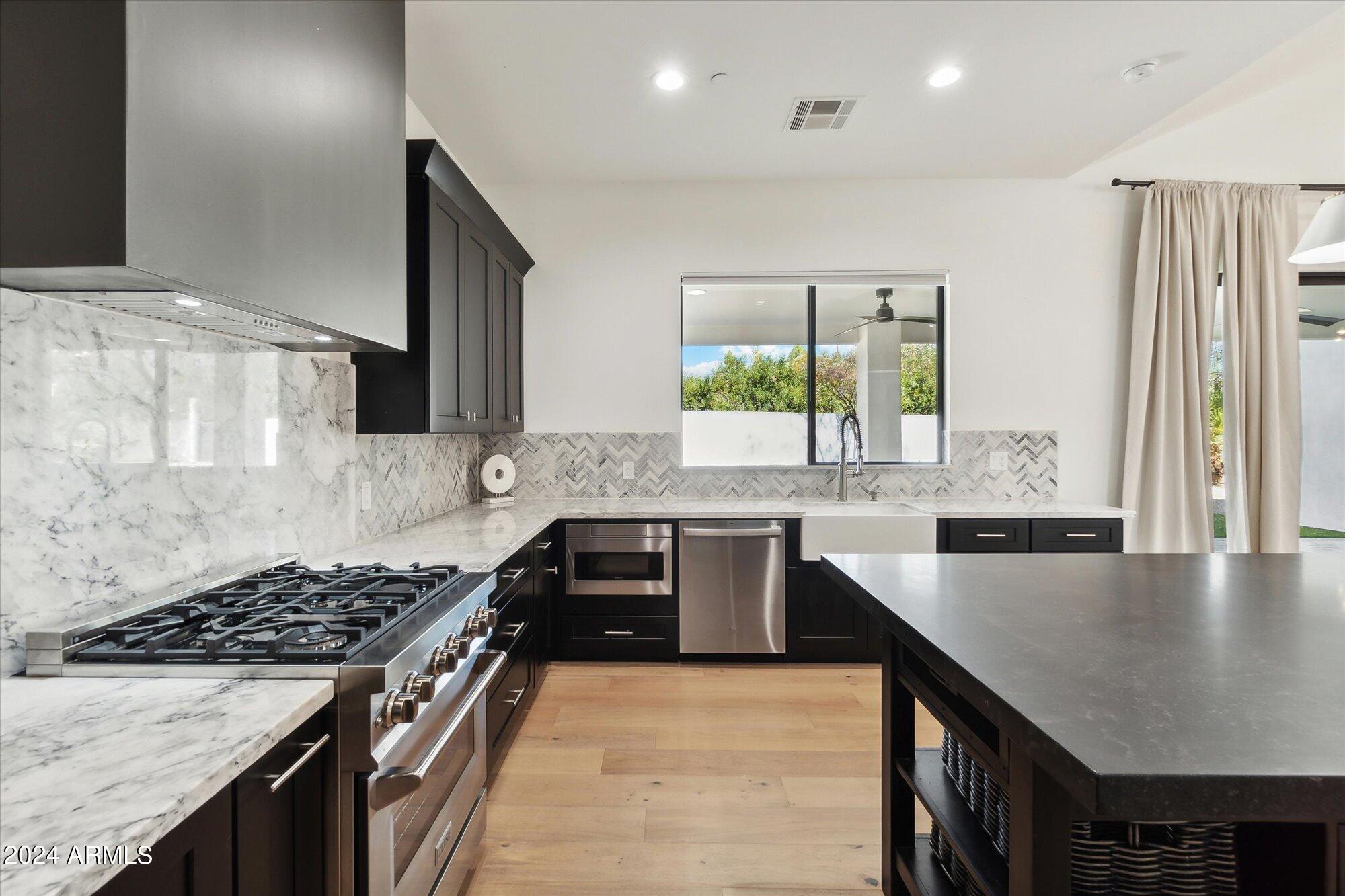 1420 N 78TH Street