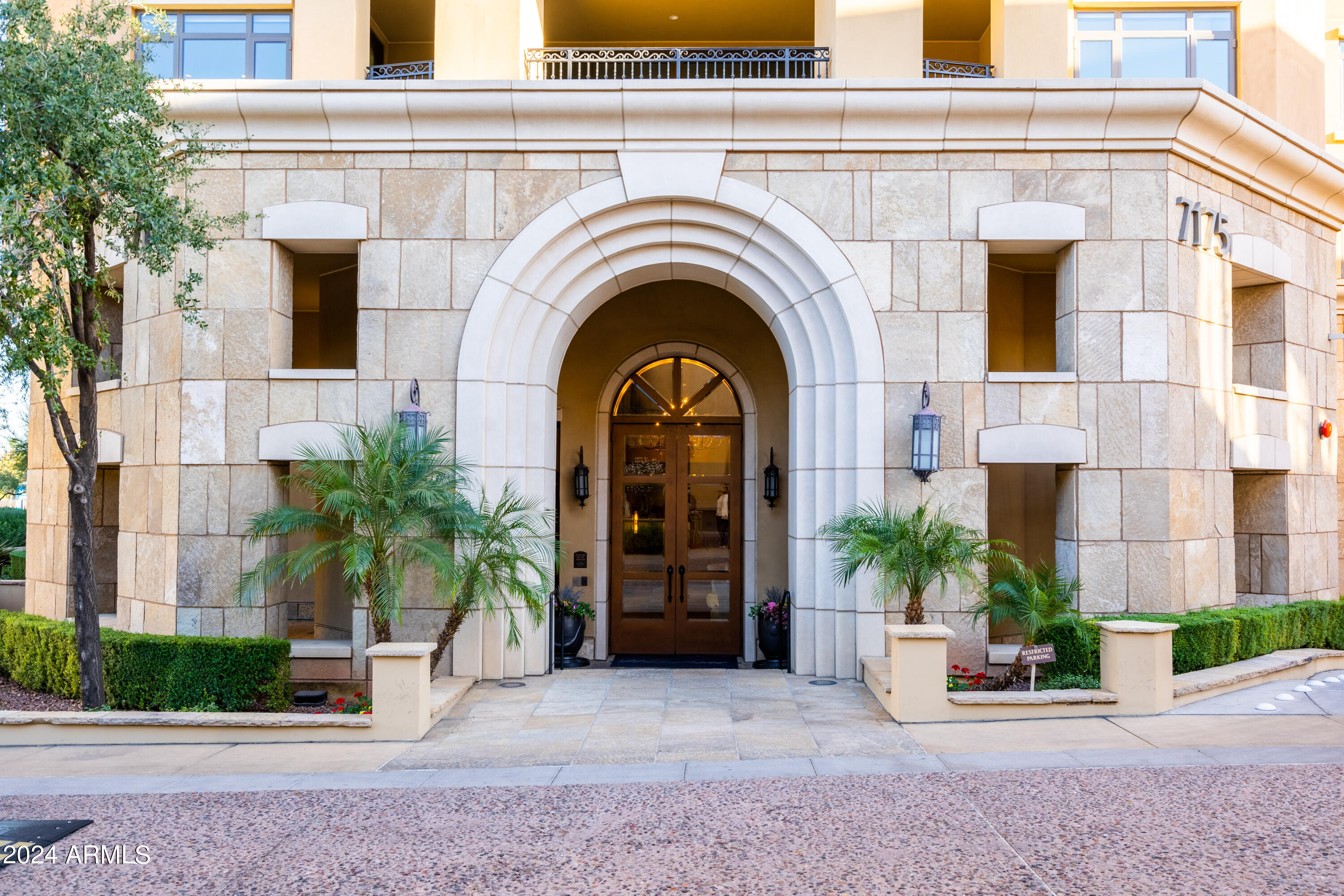 7181 E Camelback Road # 504