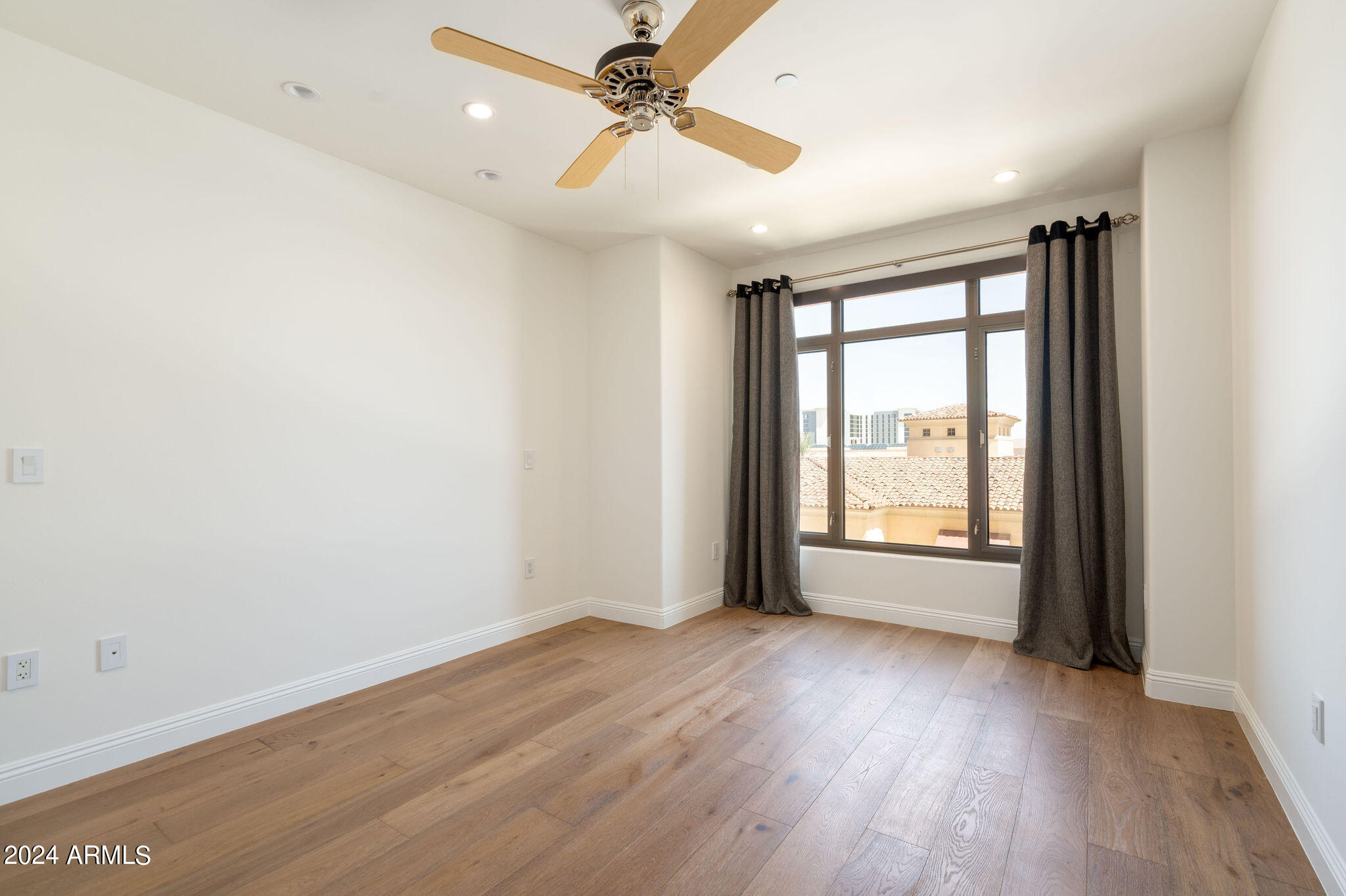 7181 E Camelback Road # 504
