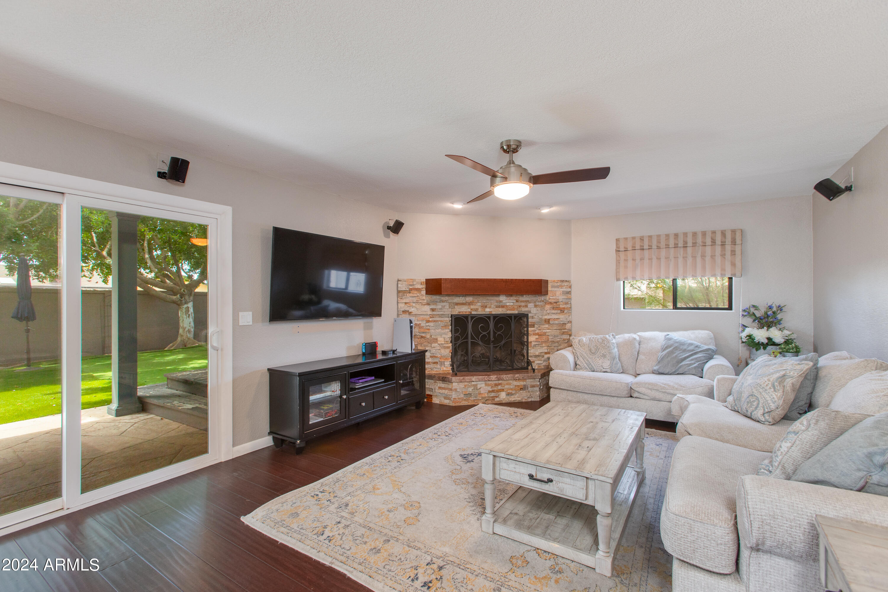 1067 E SEMINOLE Drive