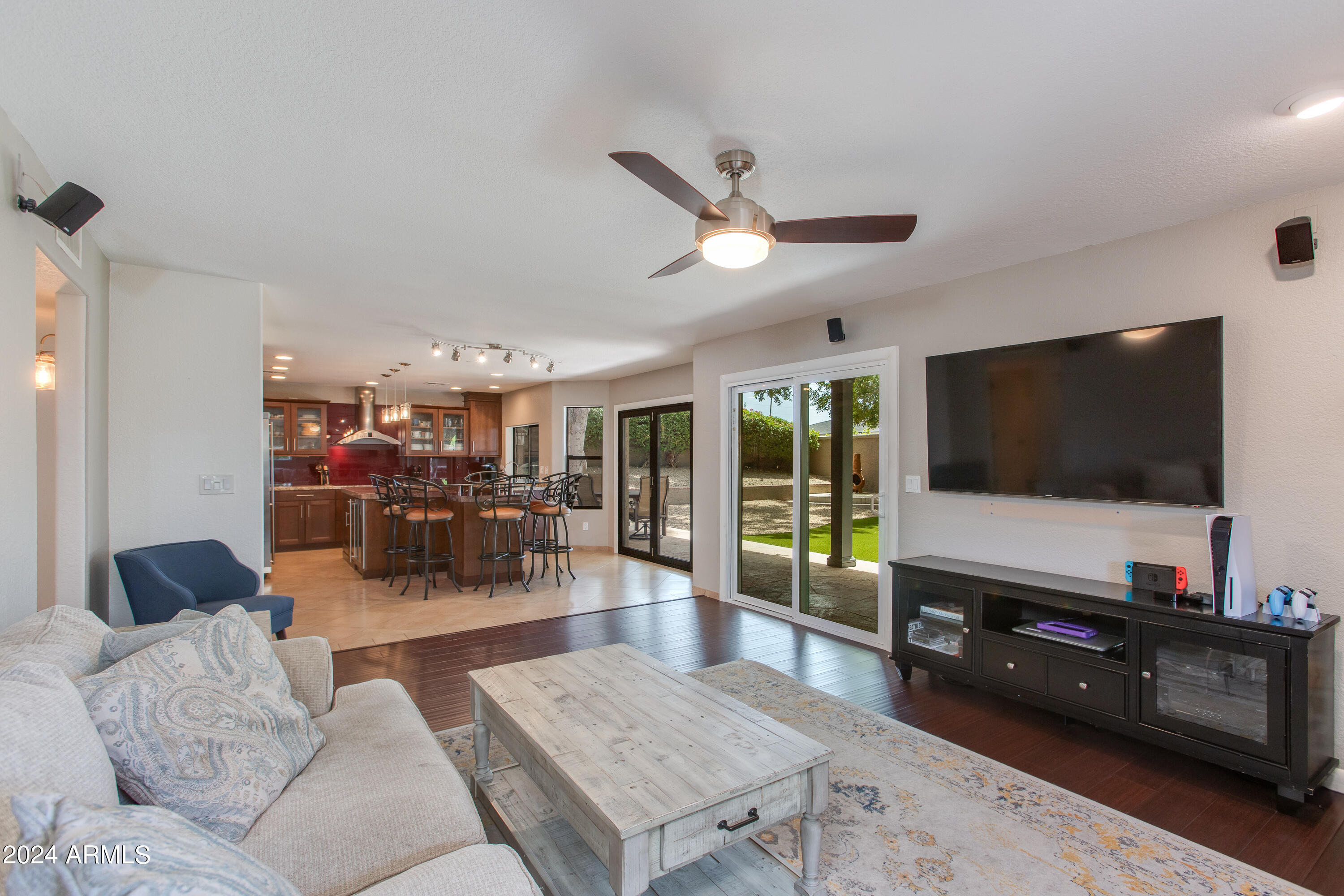 1067 E SEMINOLE Drive