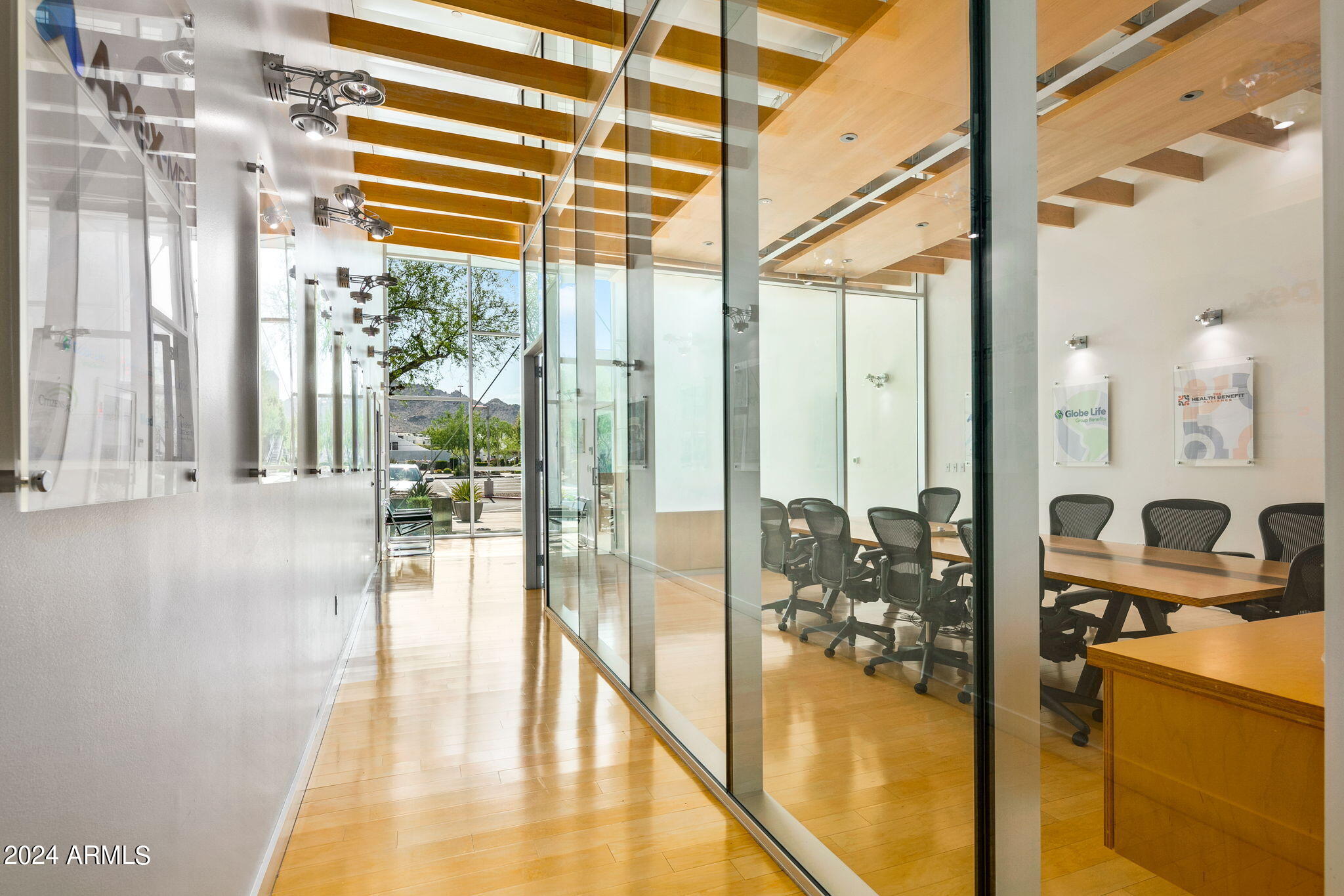 1555 E ORANGEWOOD Avenue