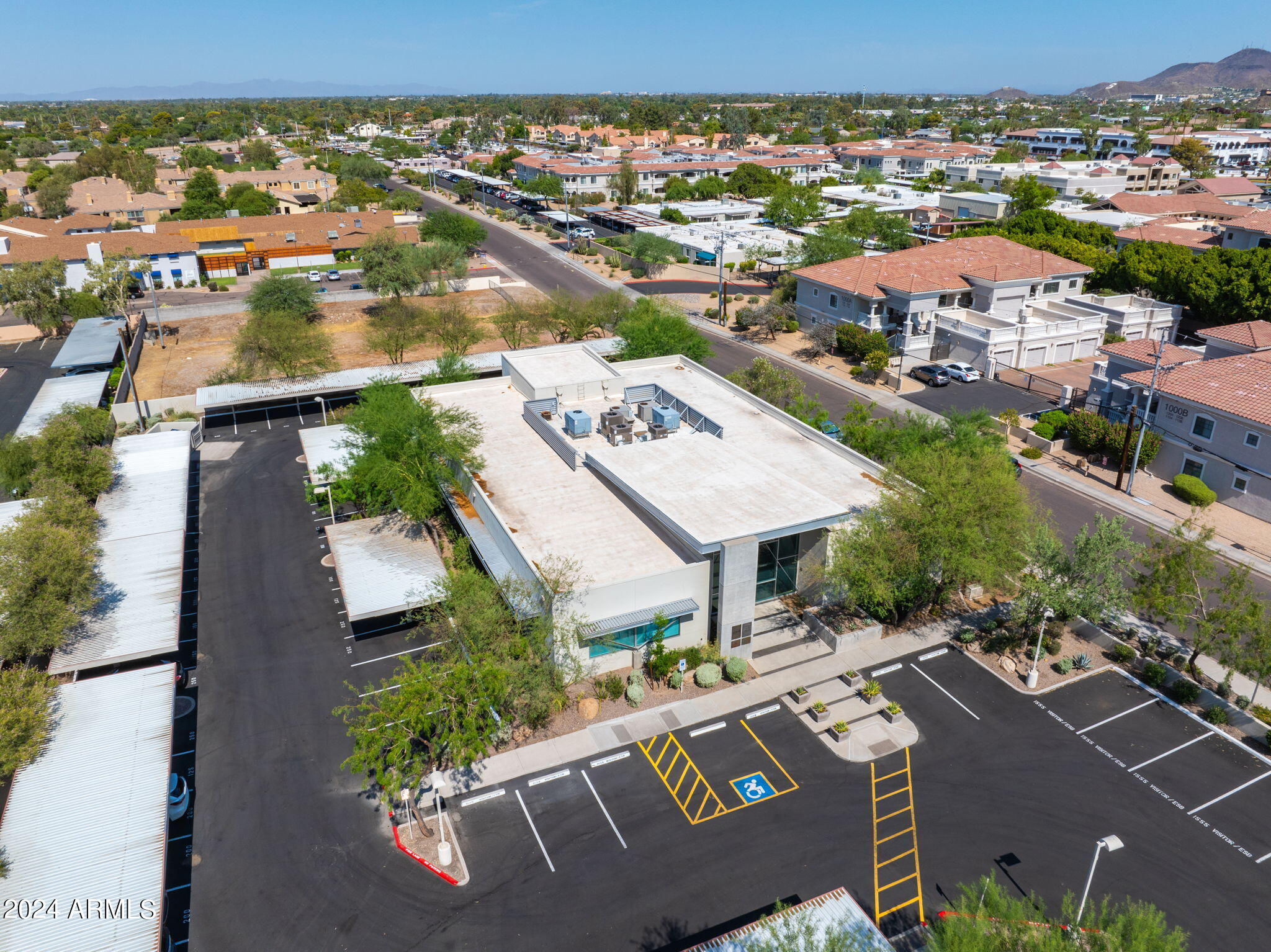 1555 E ORANGEWOOD Avenue