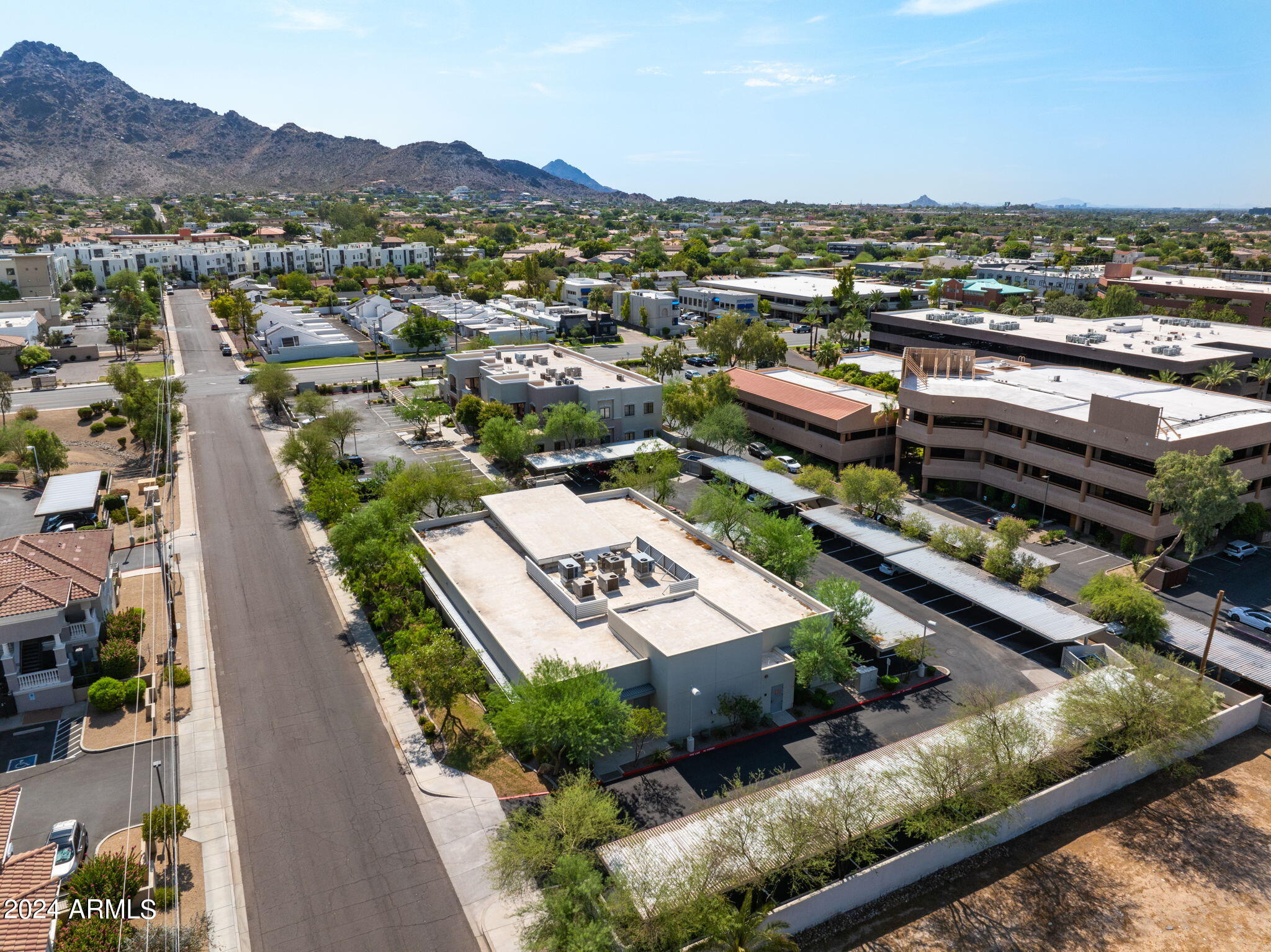 1555 E ORANGEWOOD Avenue