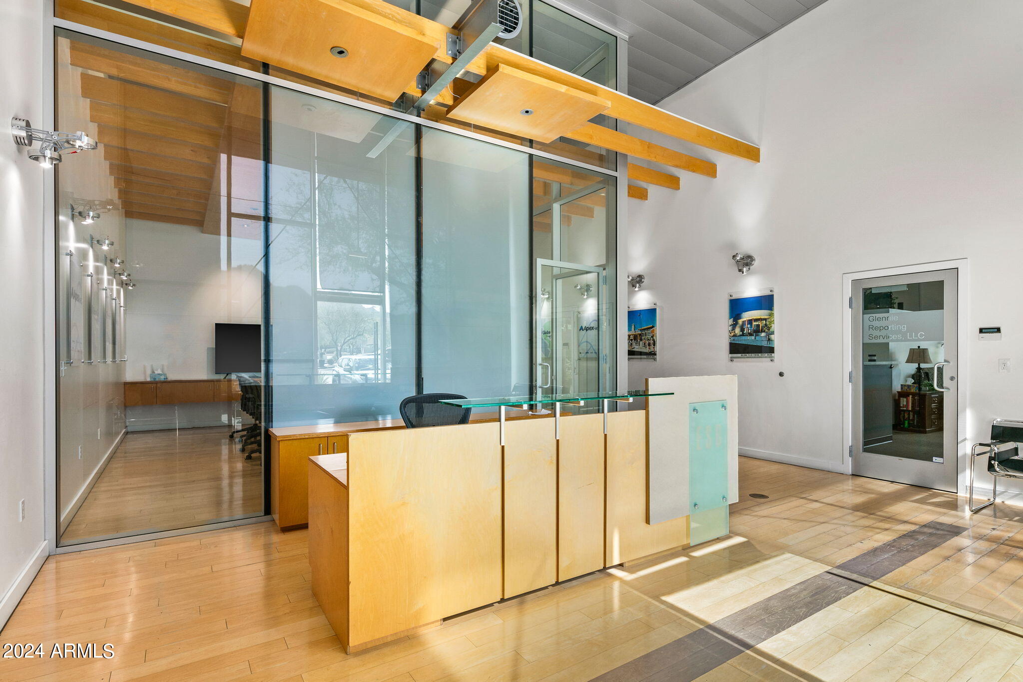 1555 E ORANGEWOOD Avenue