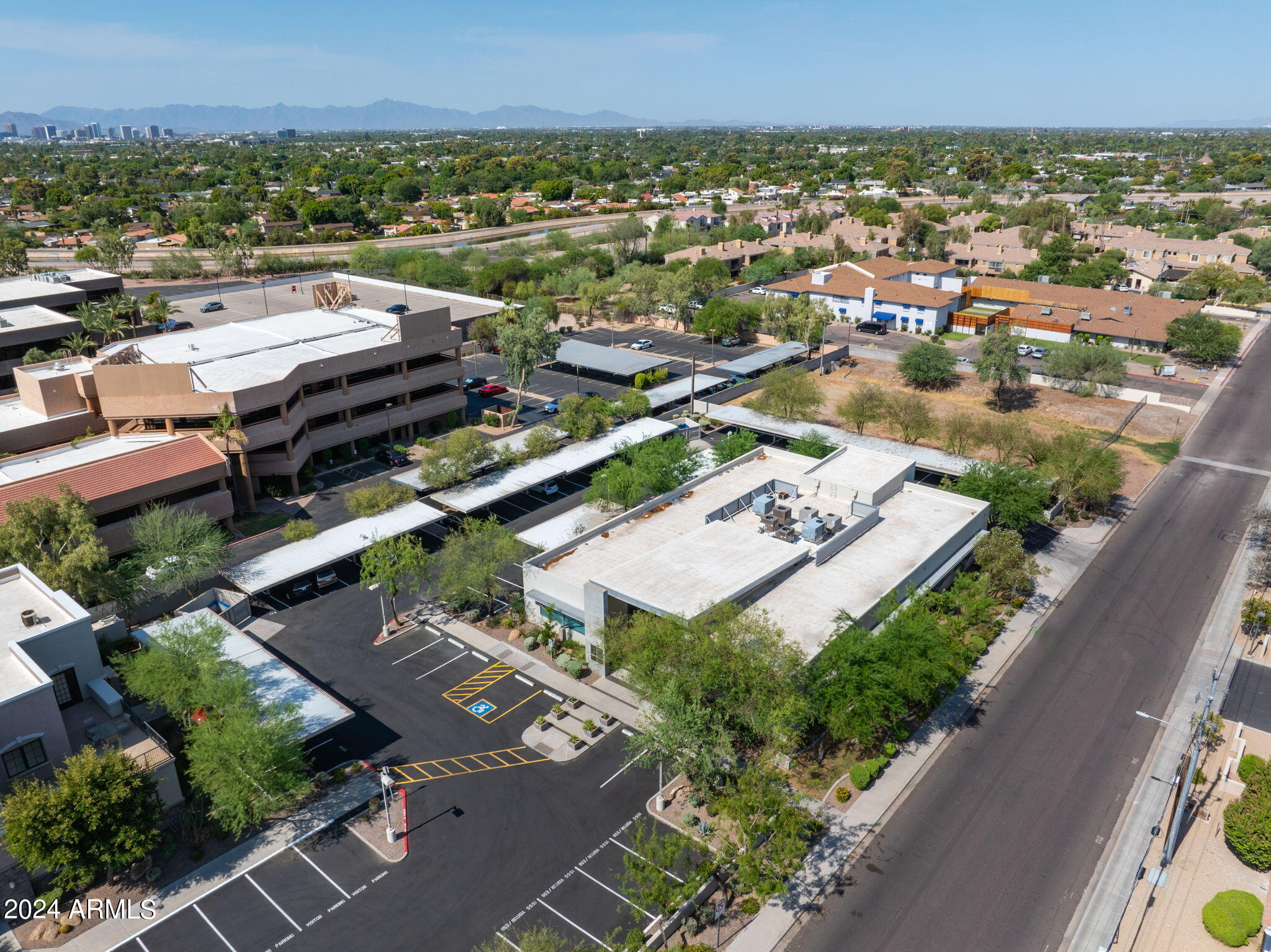 1555 E ORANGEWOOD Avenue