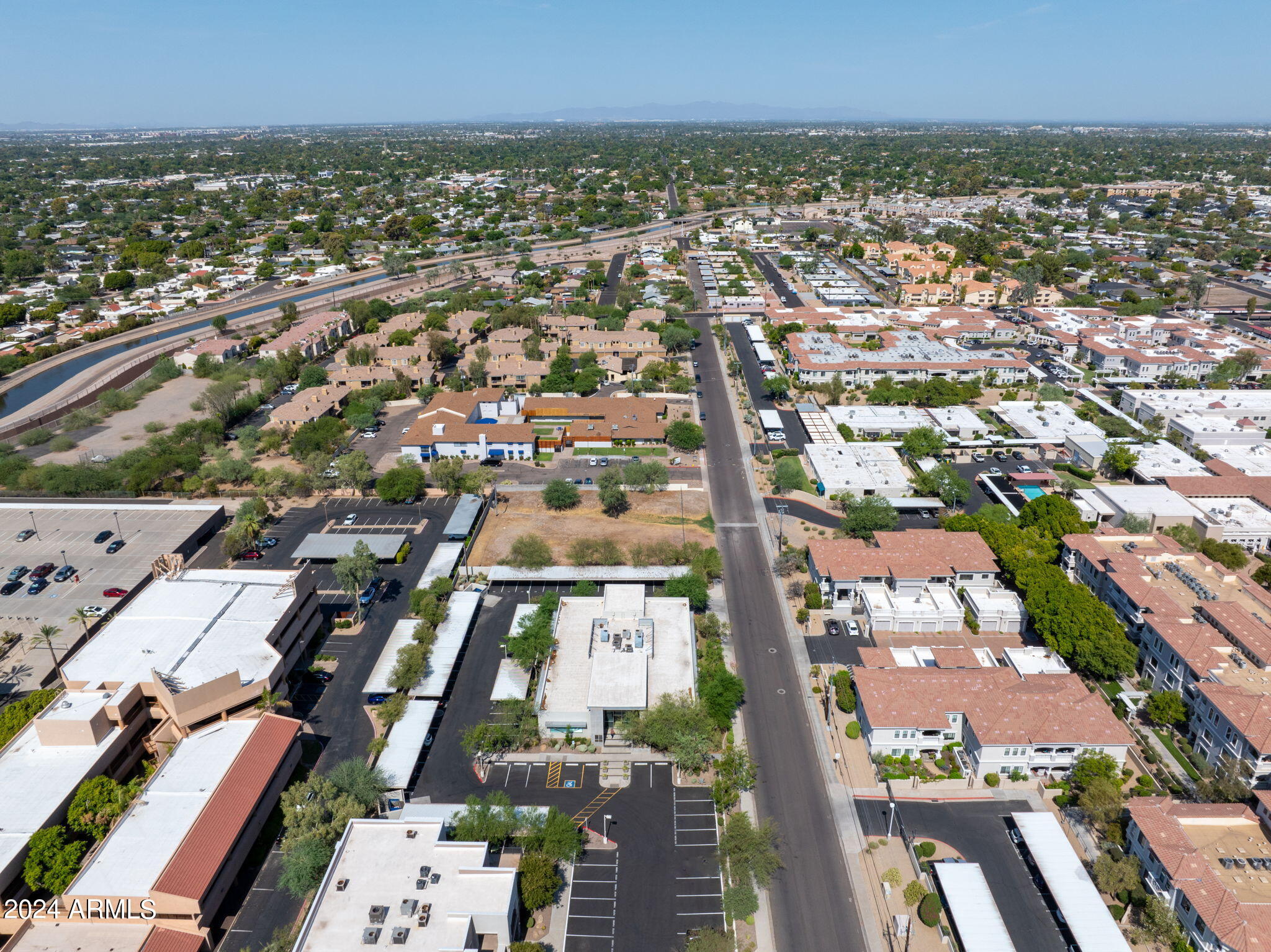 1555 E ORANGEWOOD Avenue