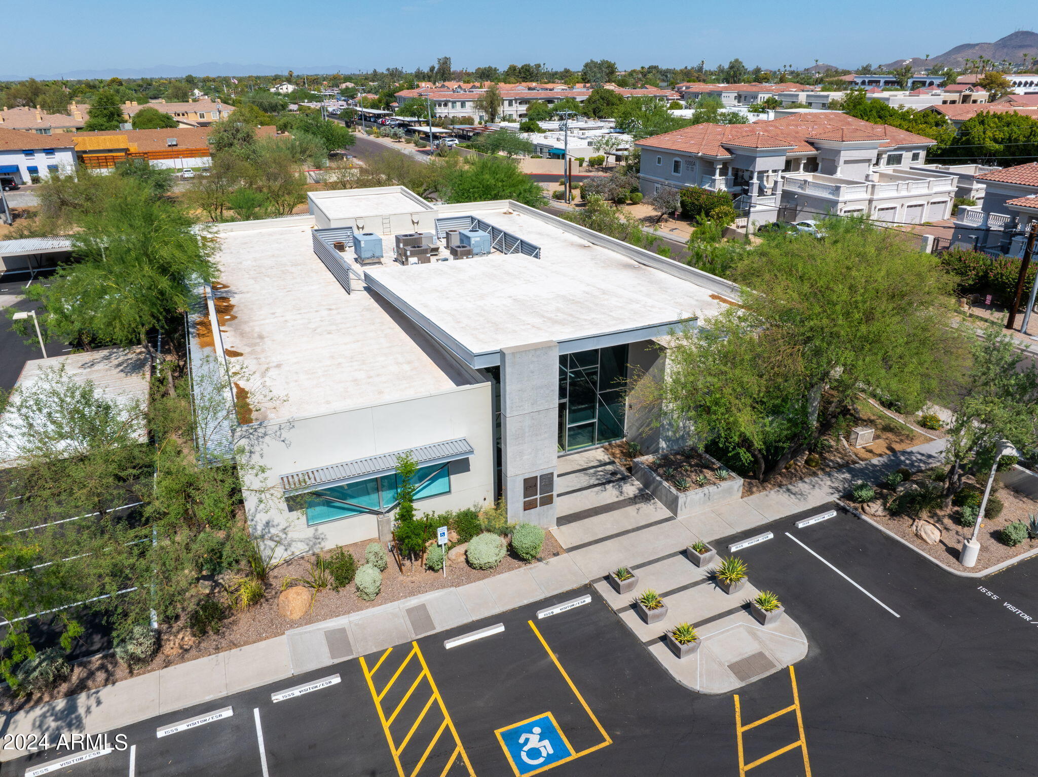 1555 E ORANGEWOOD Avenue