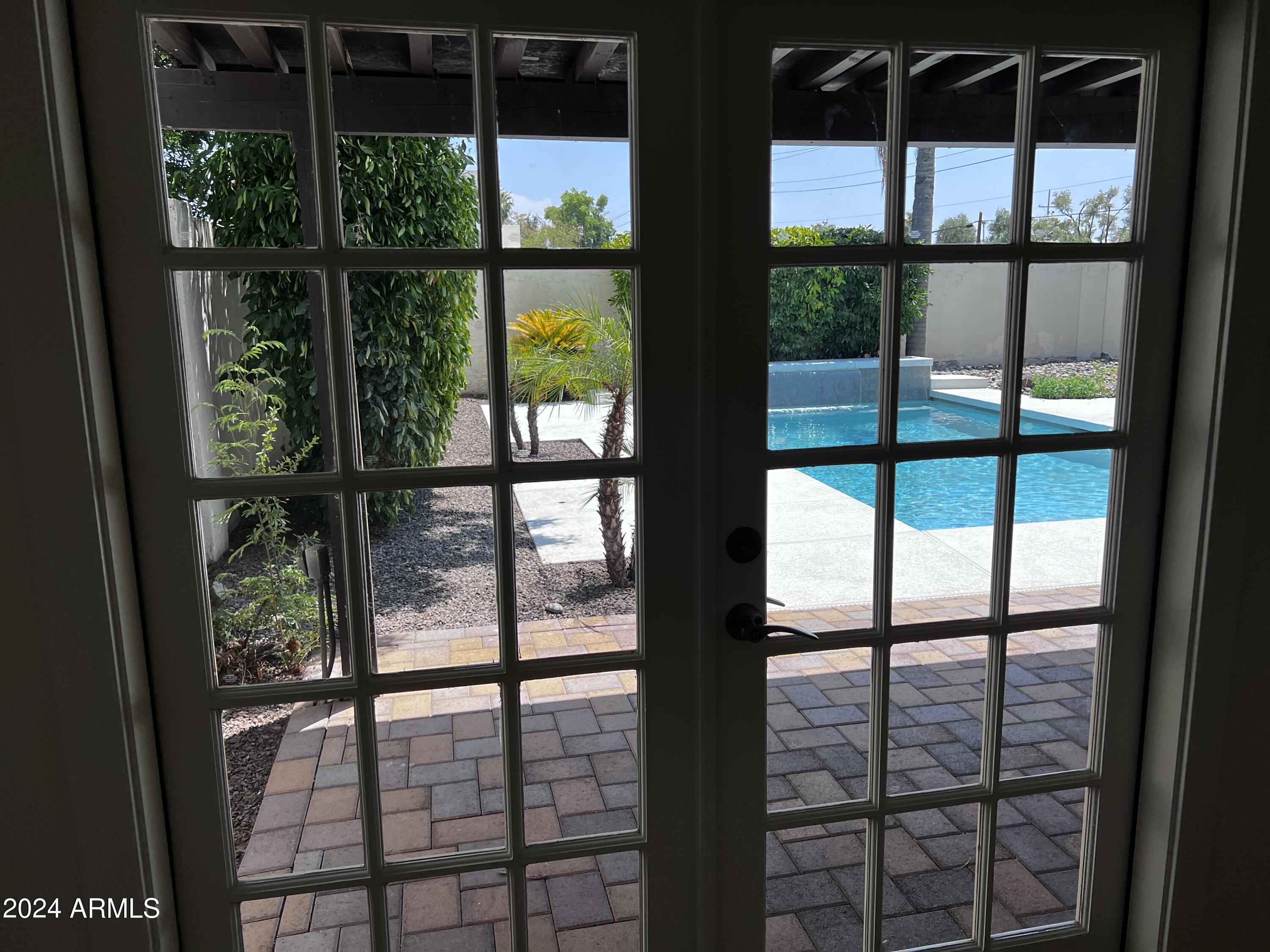 1201 E ESCONDIDO Drive