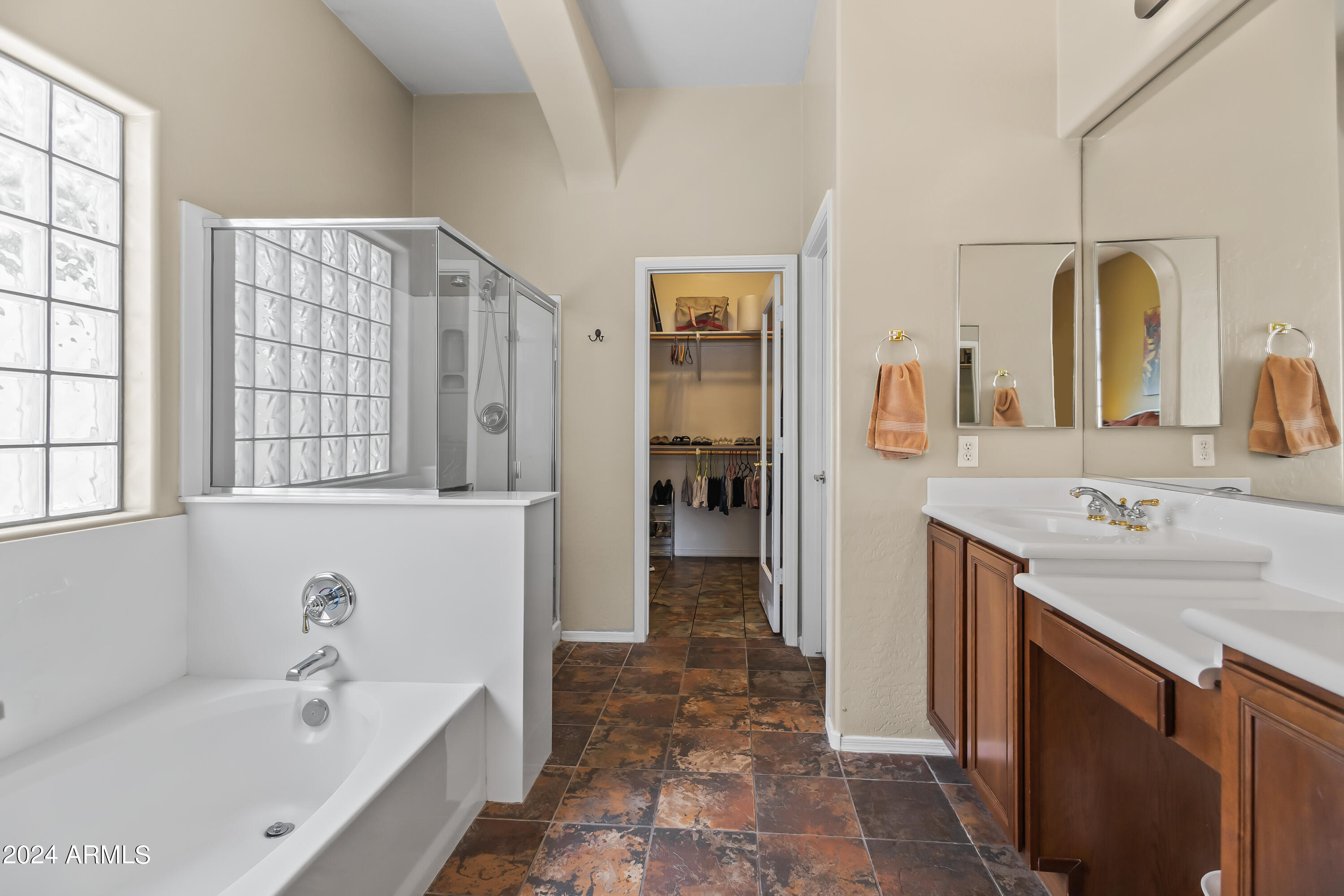 3110 W EAGLE CLAW Drive