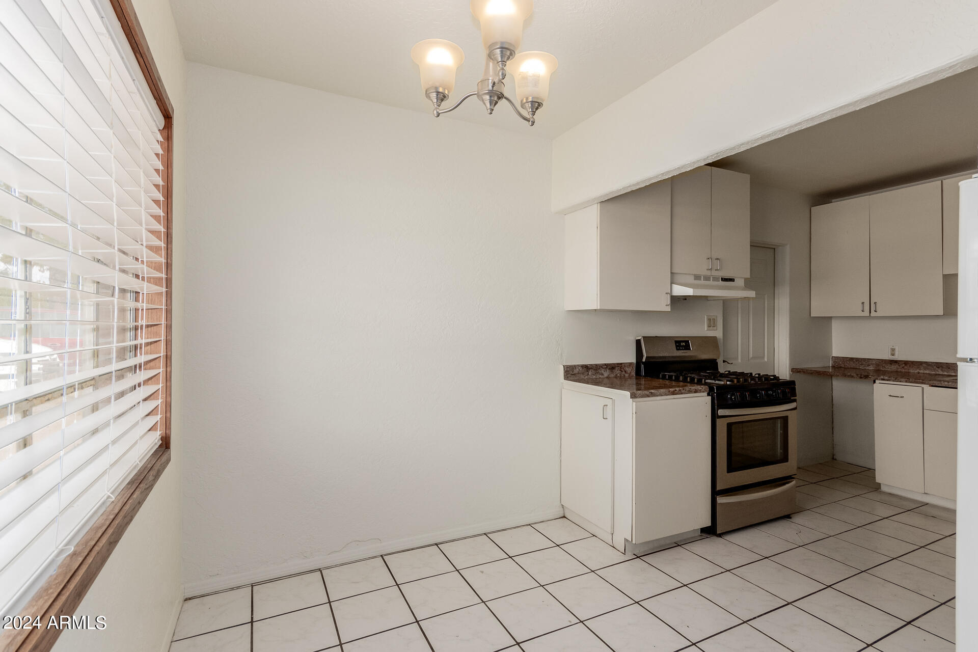 2823 W KEIM Drive