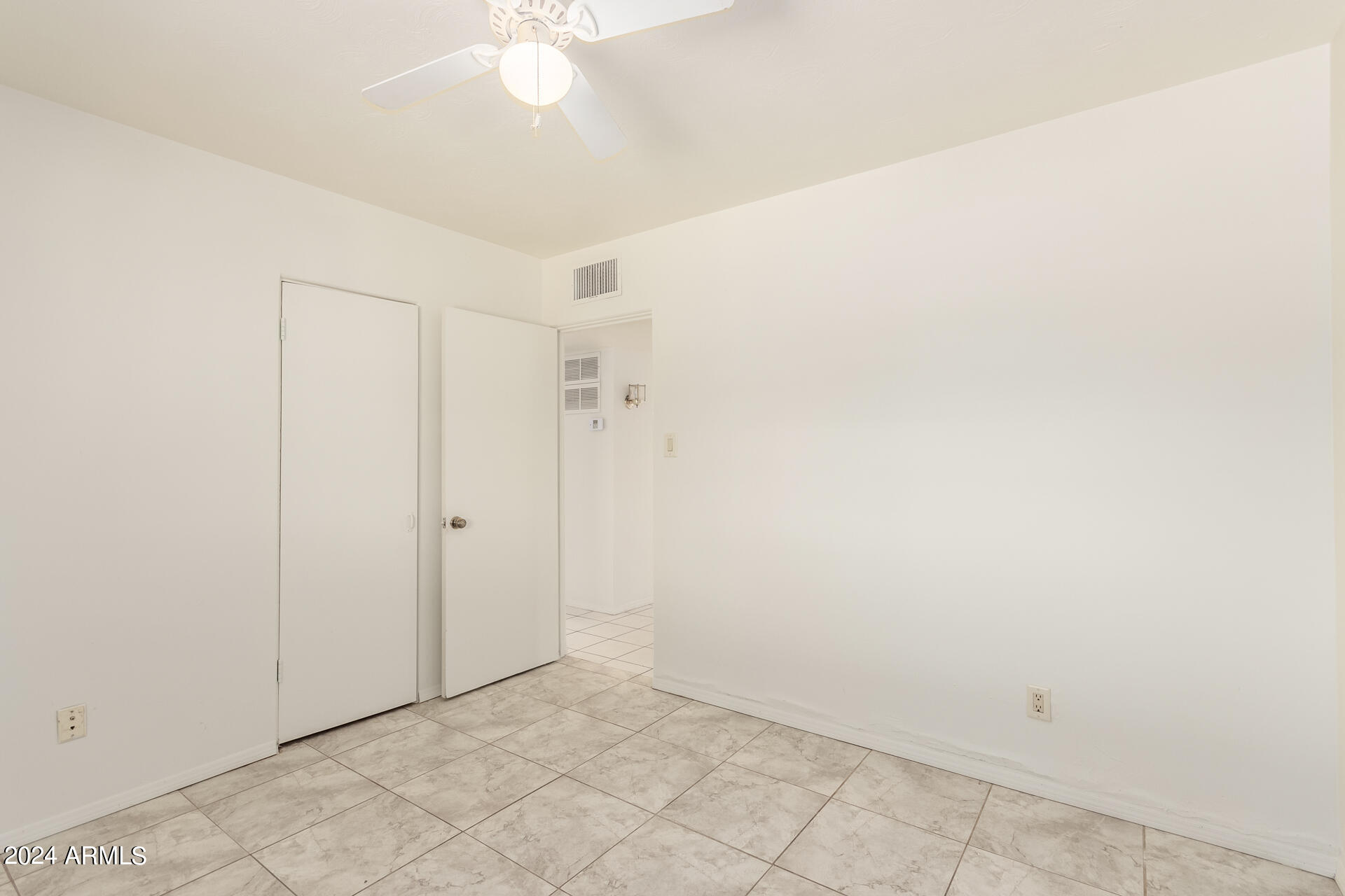 2823 W KEIM Drive