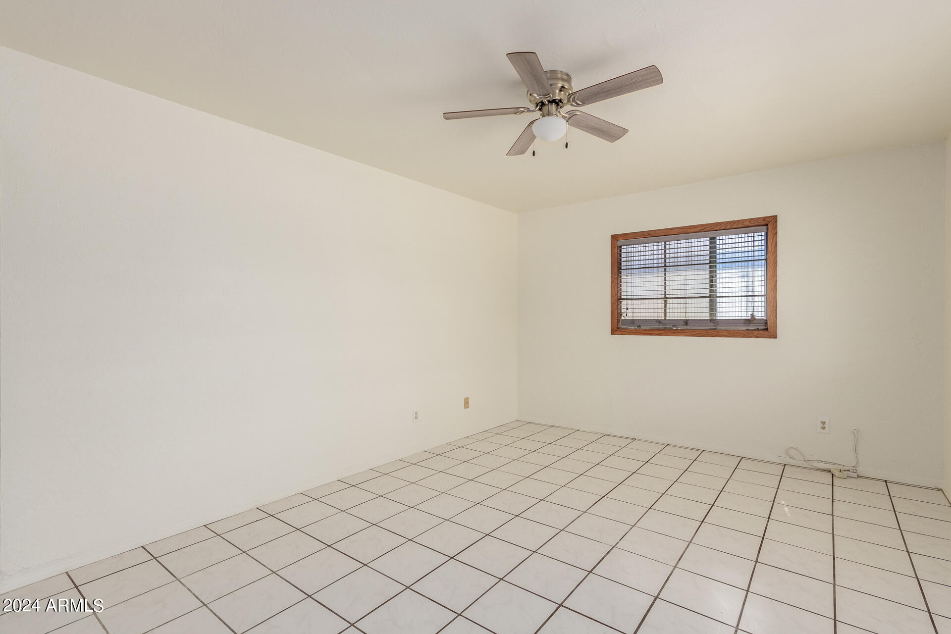 2823 W KEIM Drive