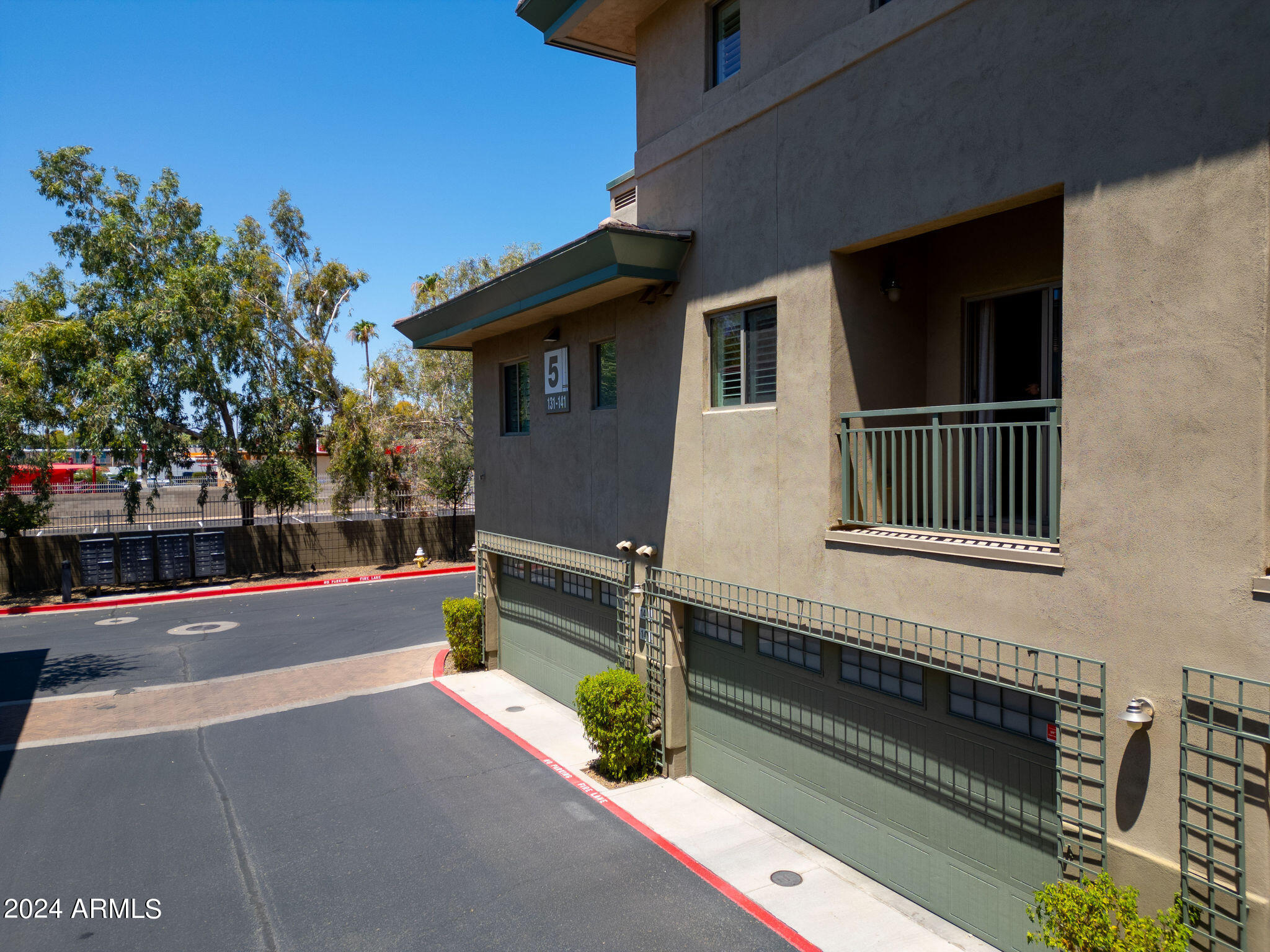 815 E ROSE Lane # 140
