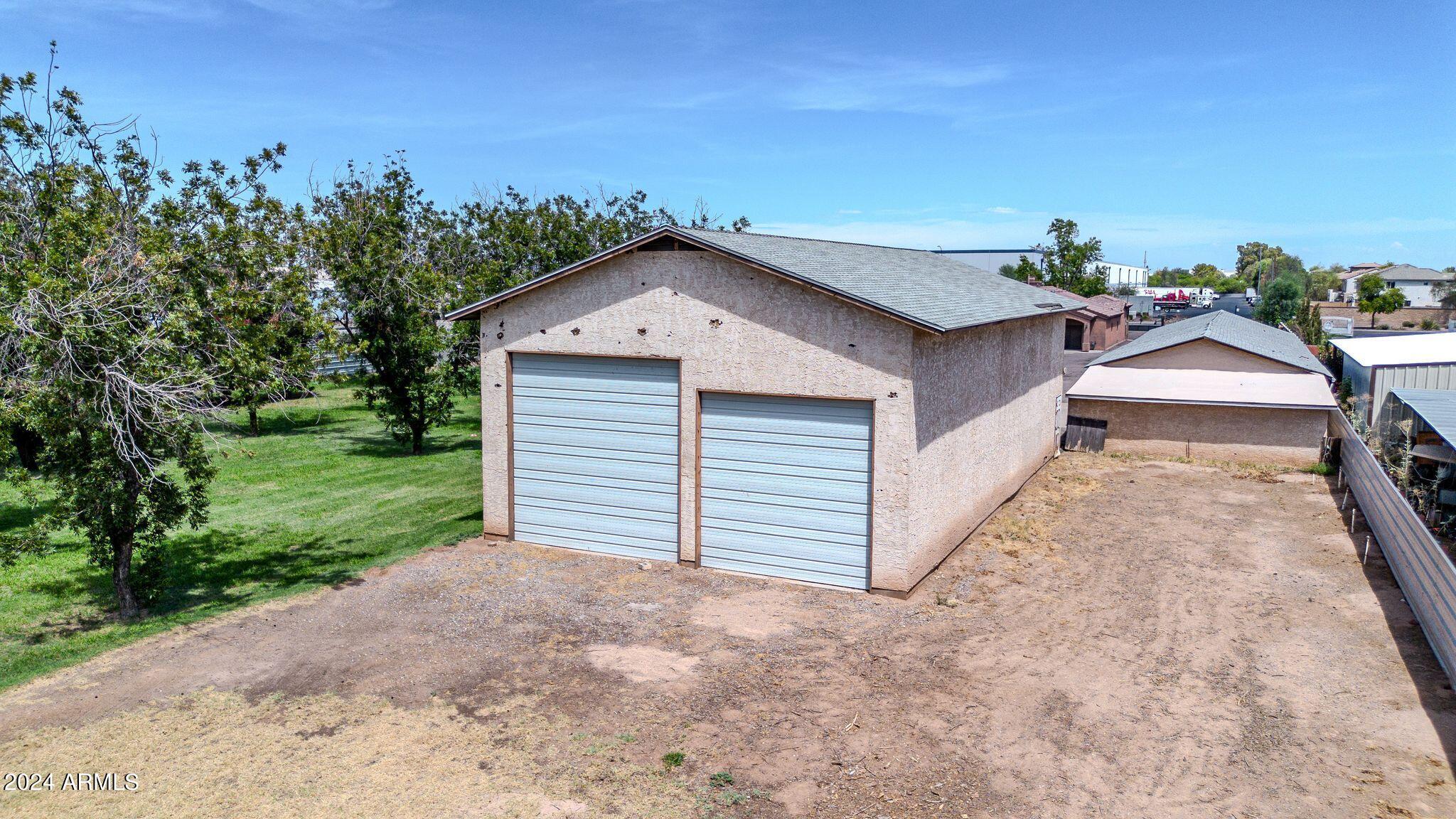 102 N 67TH Avenue