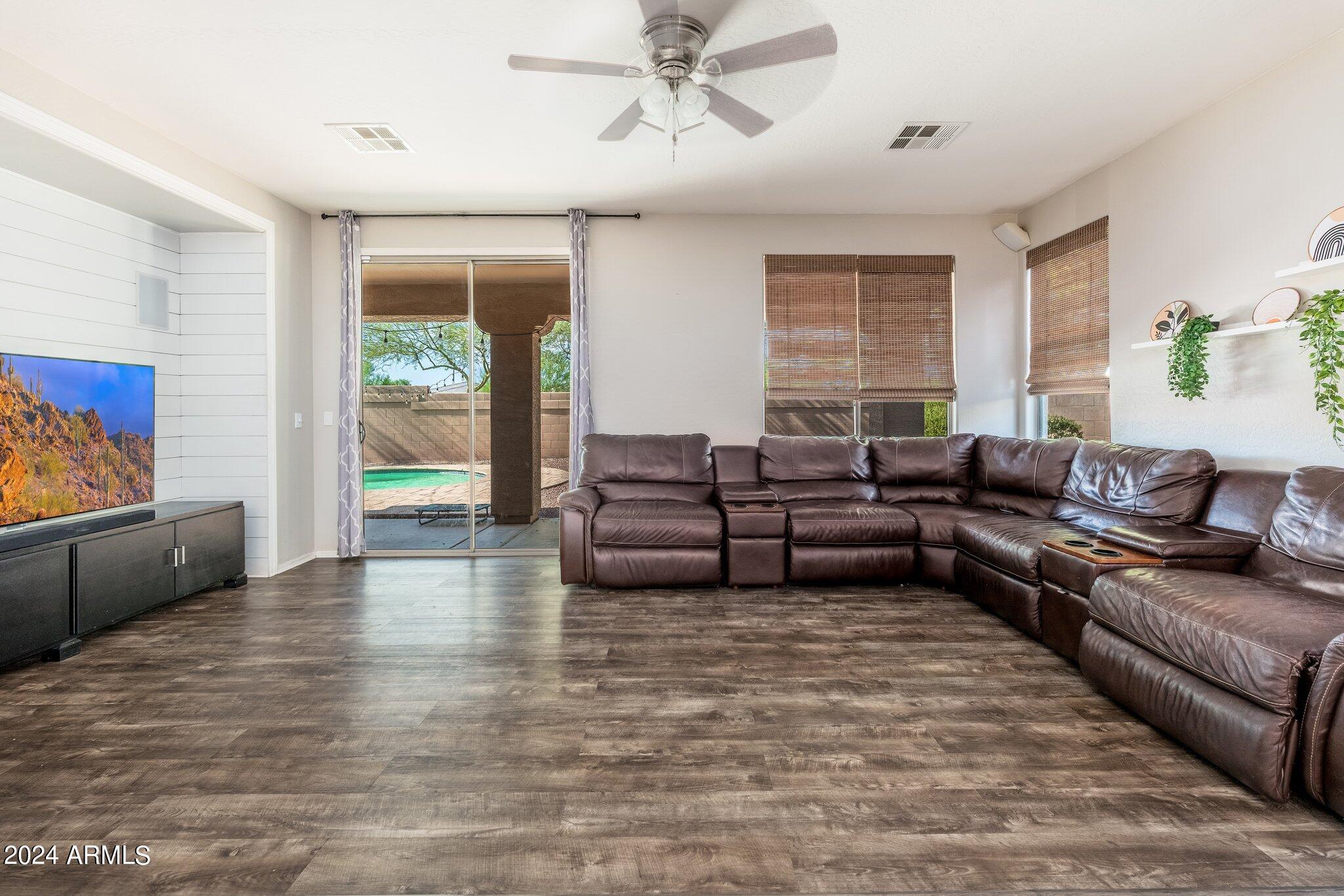 14580 W SHAW BUTTE Drive