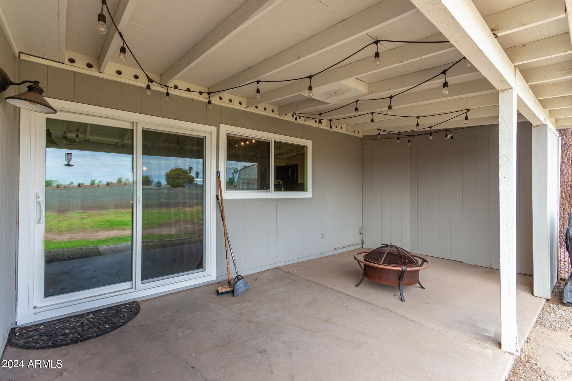 2008 W WESTERN Drive