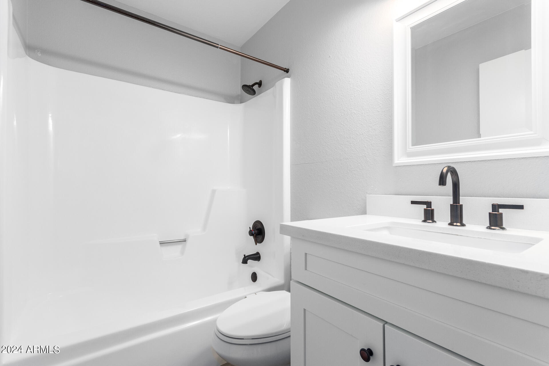 2008 W WESTERN Drive