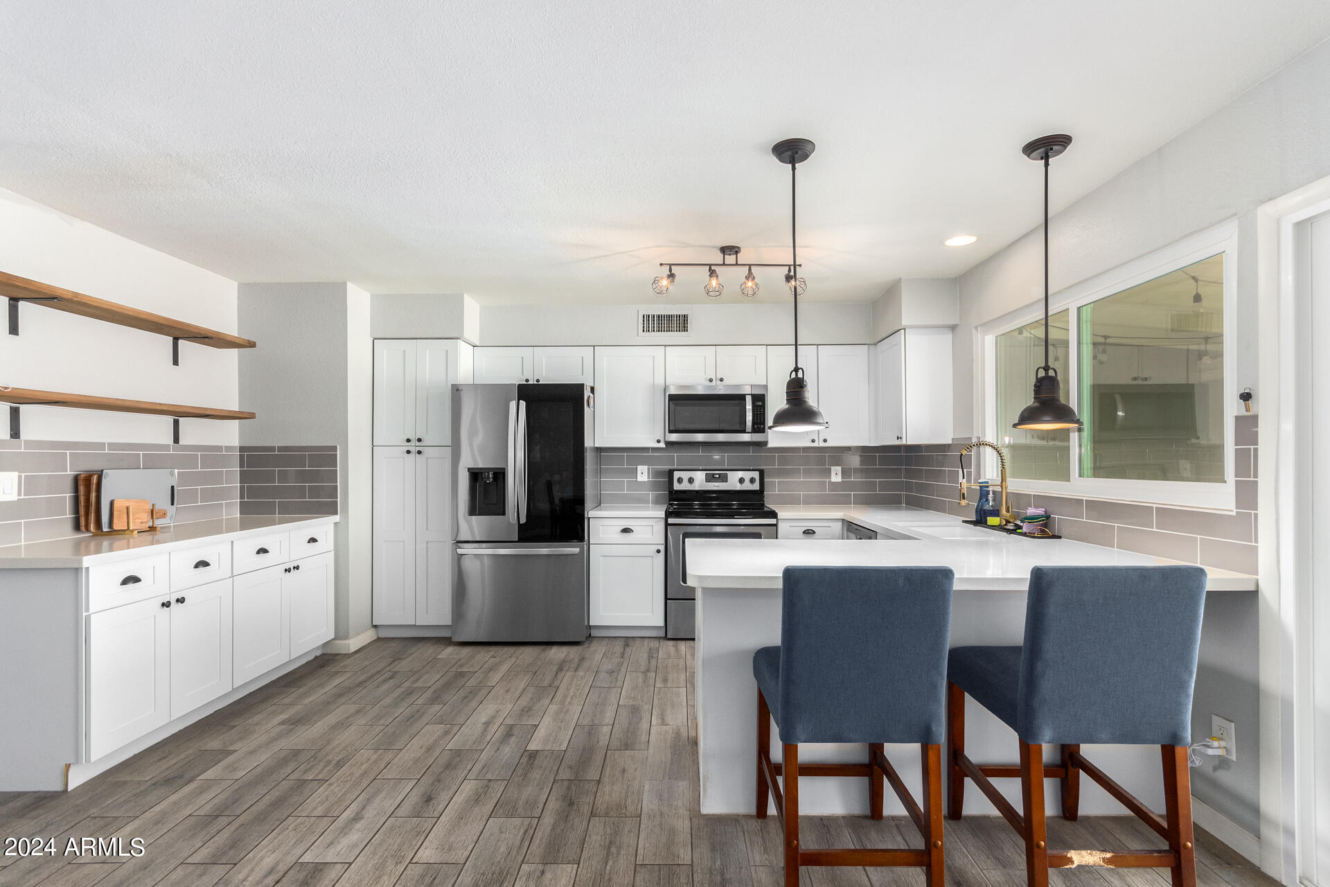 2008 W WESTERN Drive