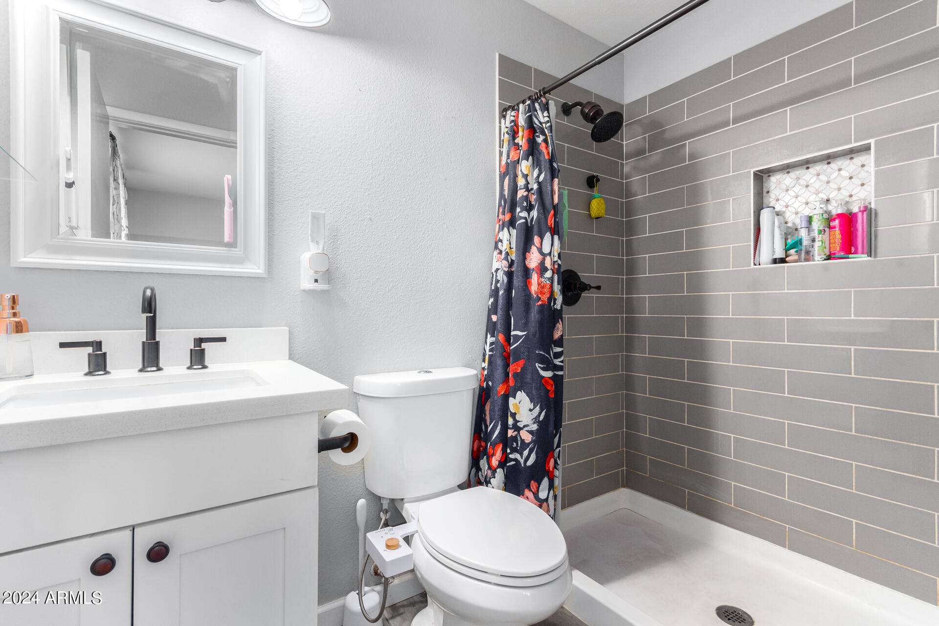 2008 W WESTERN Drive