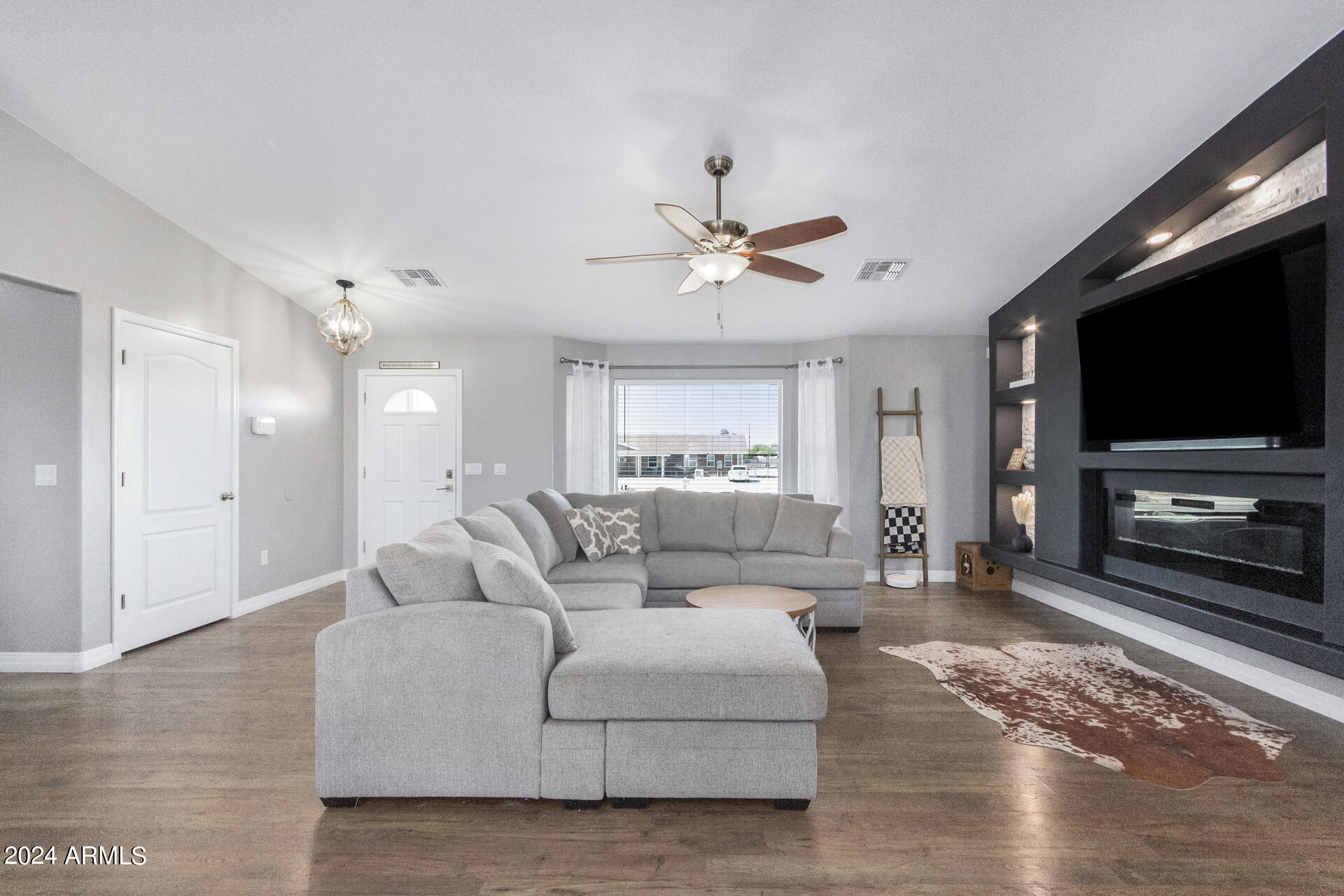 30419 W MCKINLEY Street