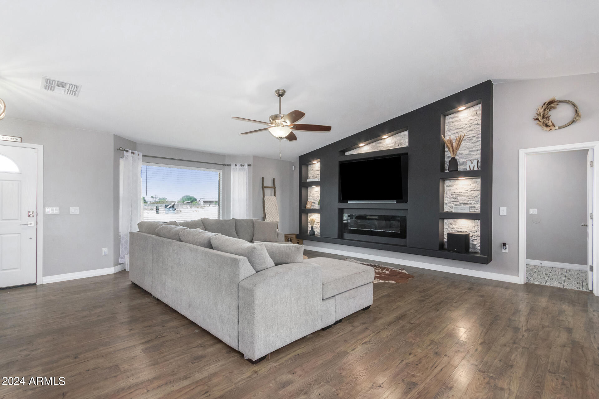 30419 W MCKINLEY Street