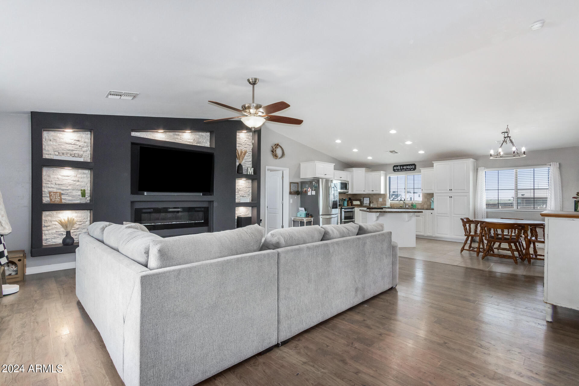 30419 W MCKINLEY Street