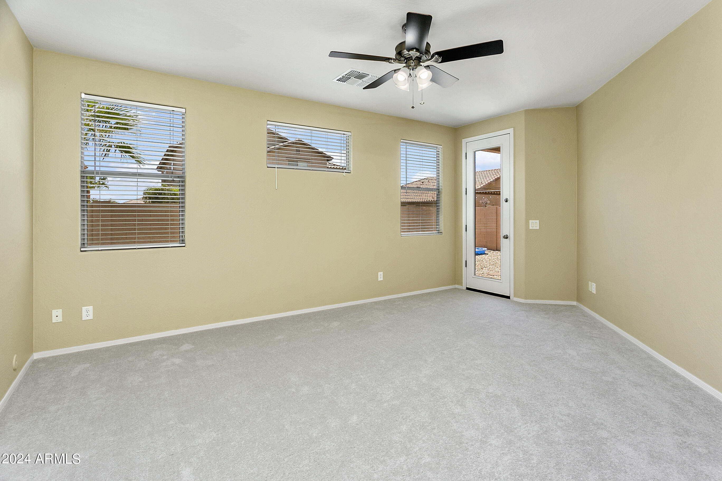 16571 W SHERMAN Street