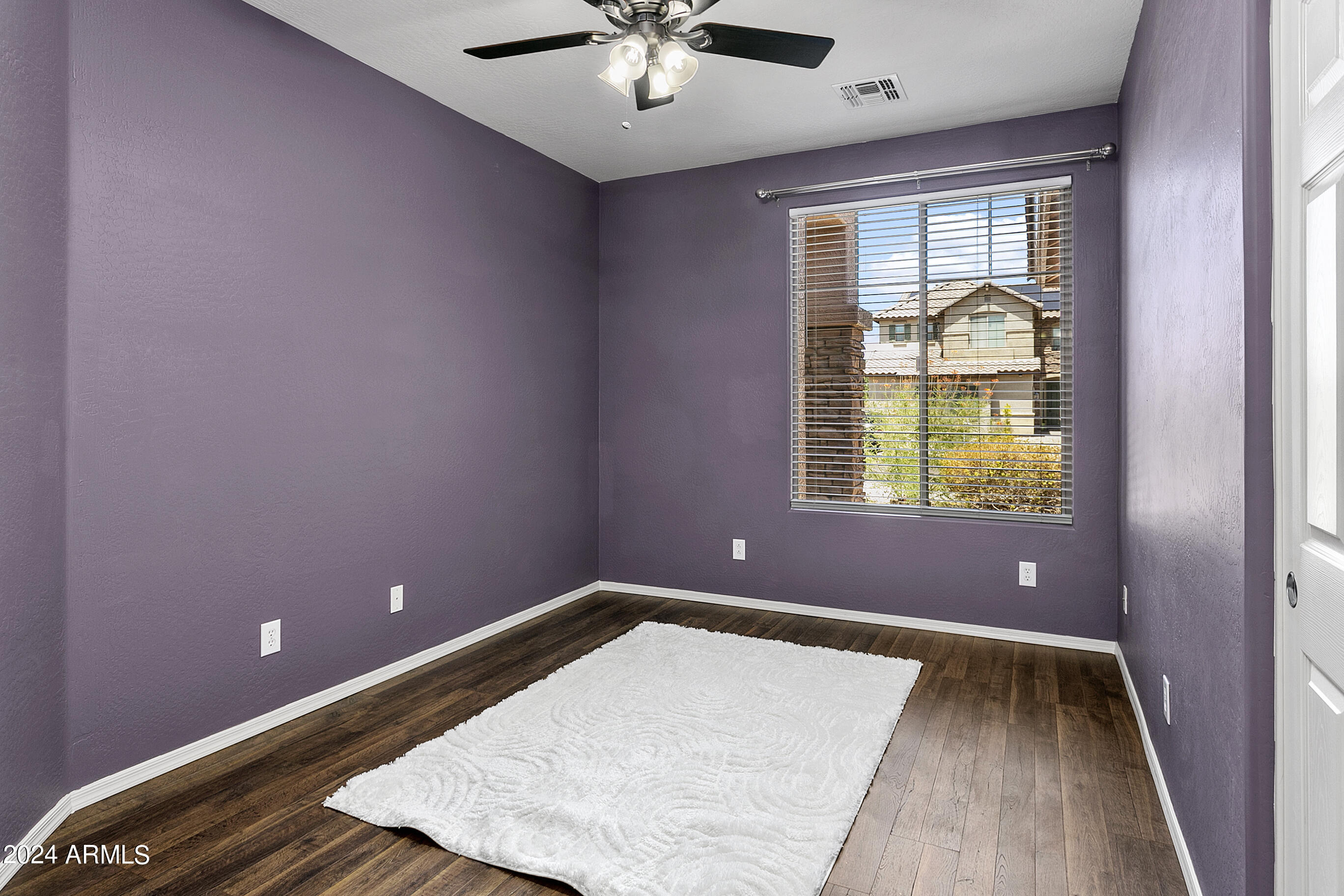 16571 W SHERMAN Street