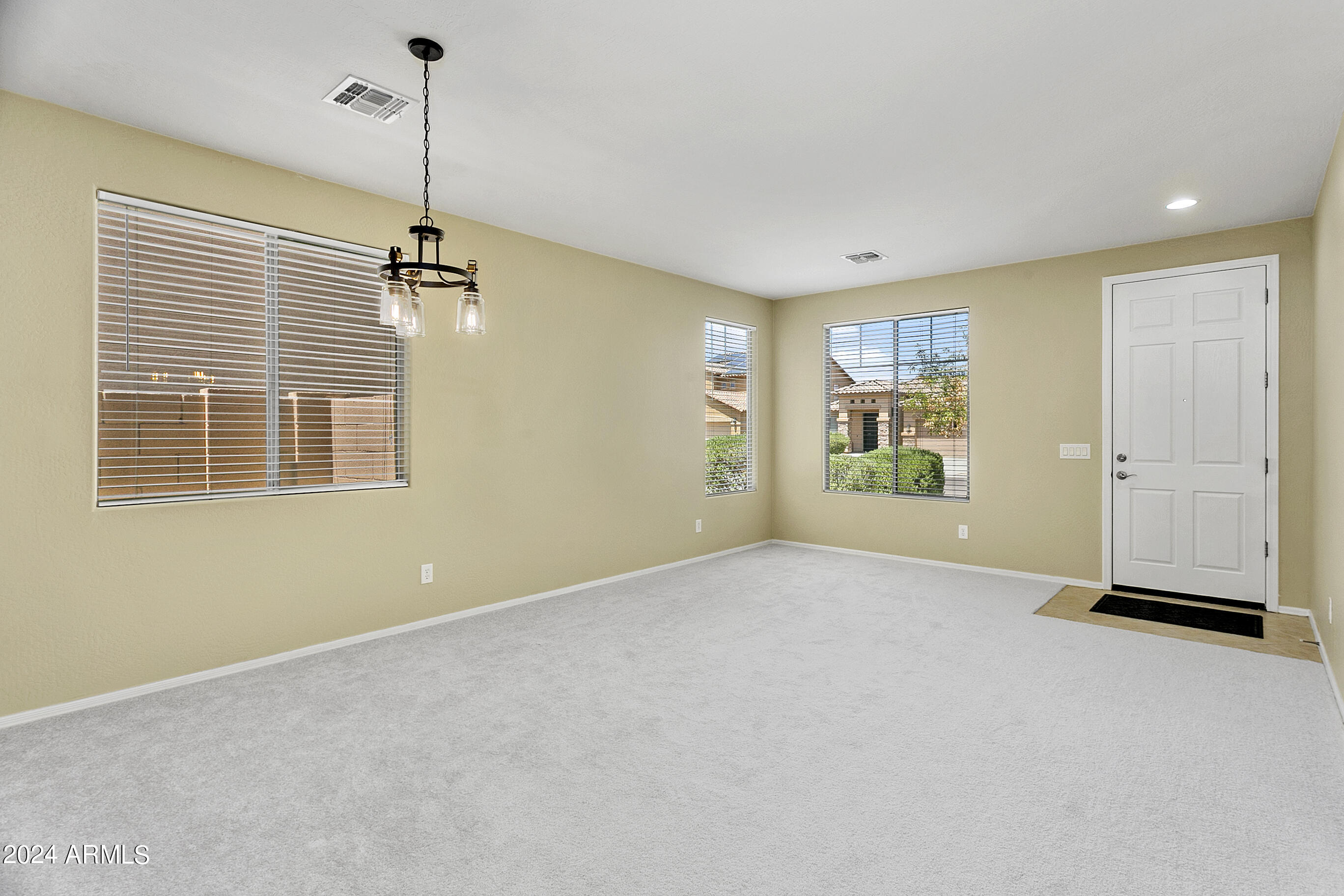 16571 W SHERMAN Street