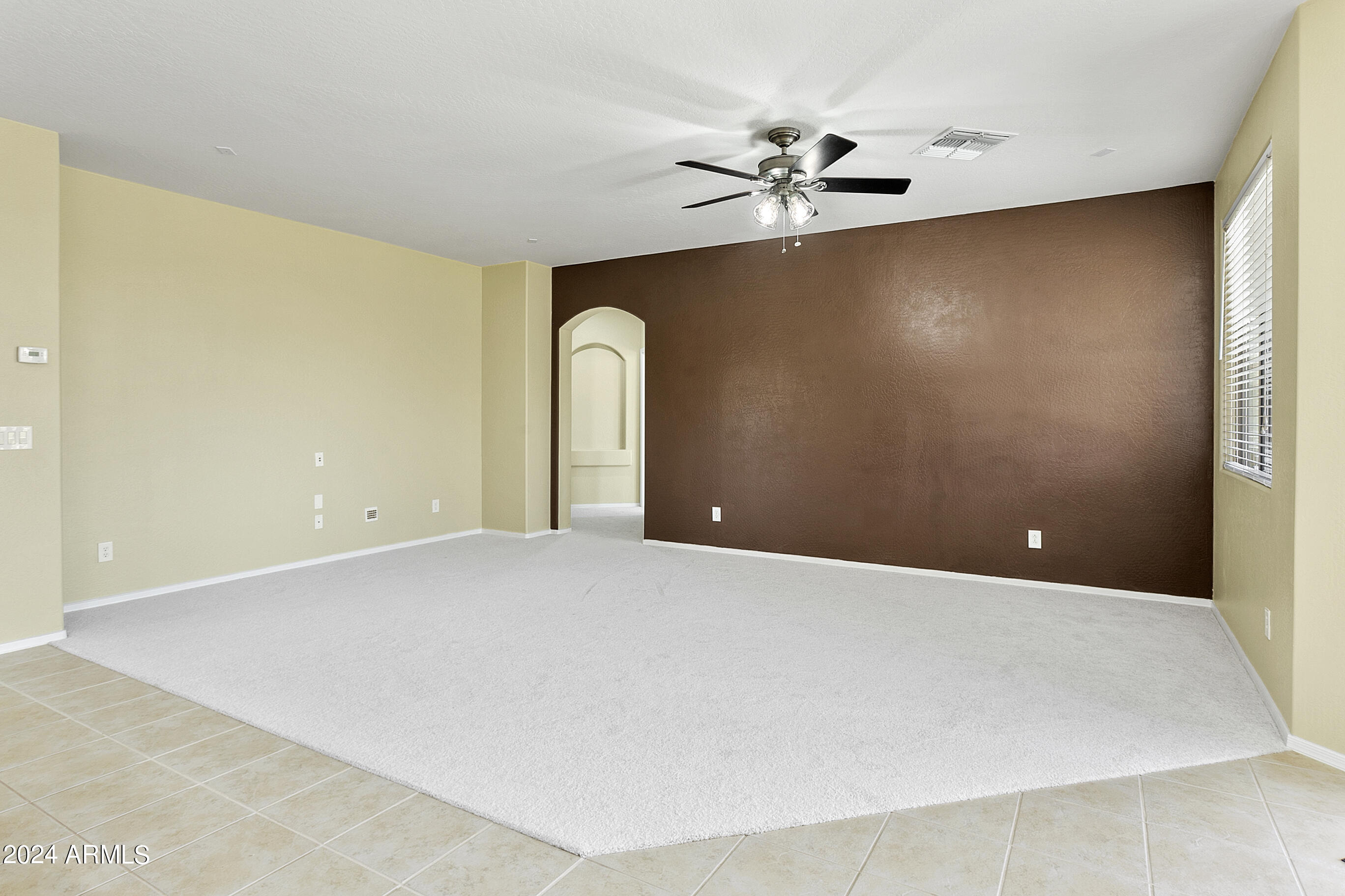 16571 W SHERMAN Street