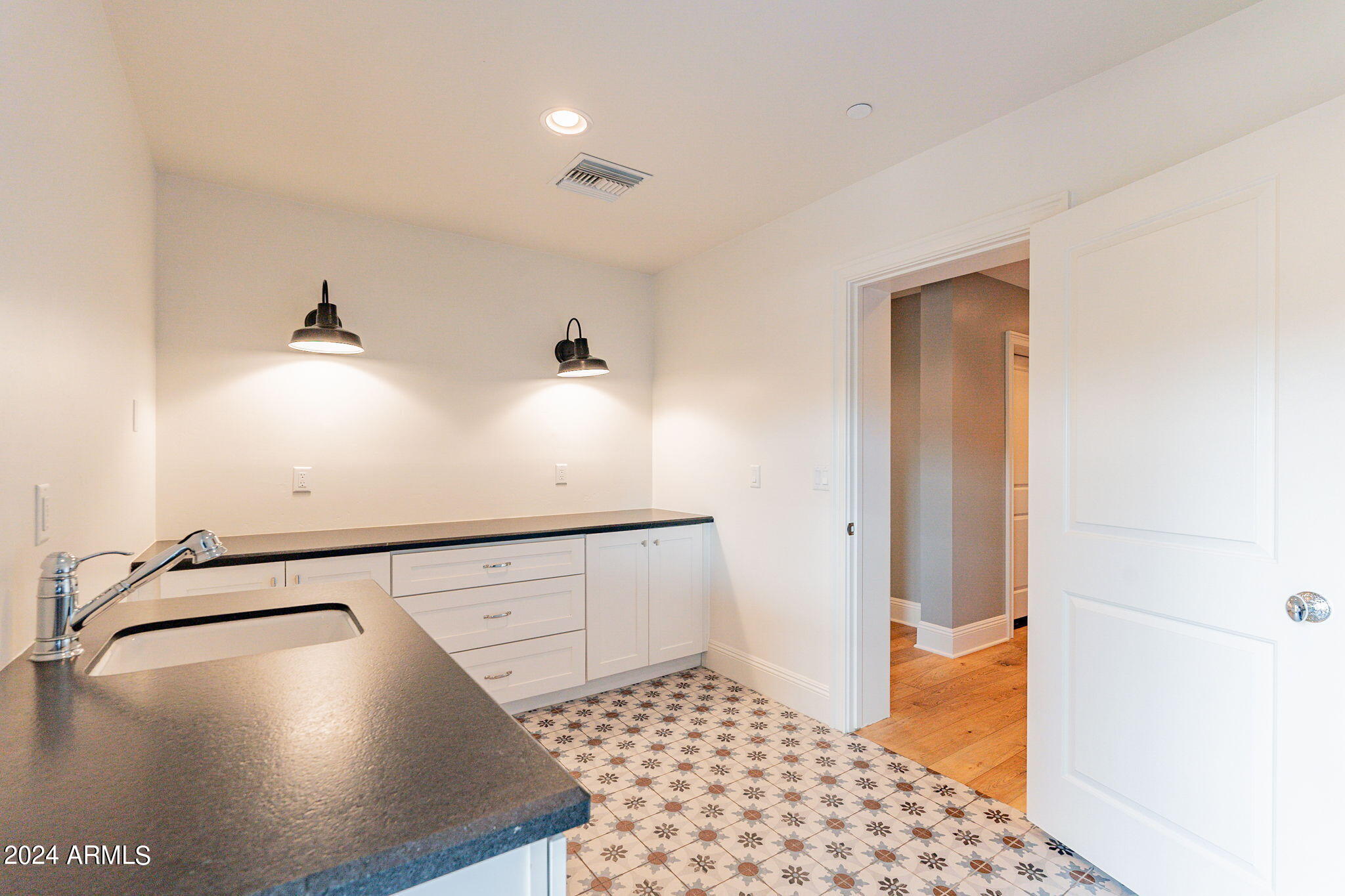6433 E Calle Camelia --