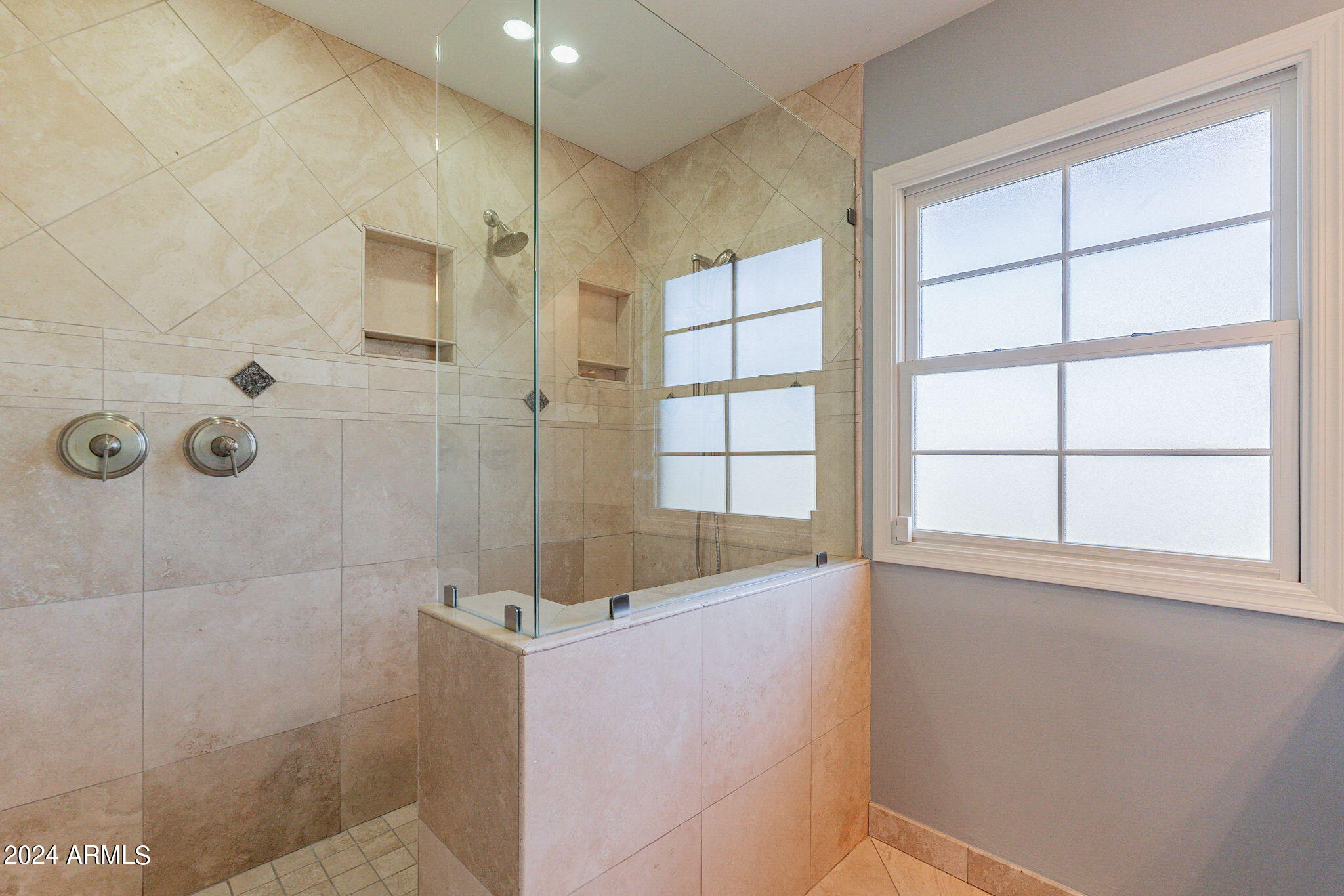 6433 E Calle Camelia --
