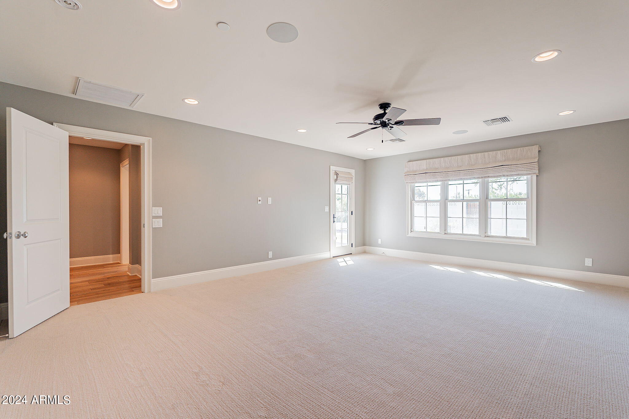 6433 E Calle Camelia --