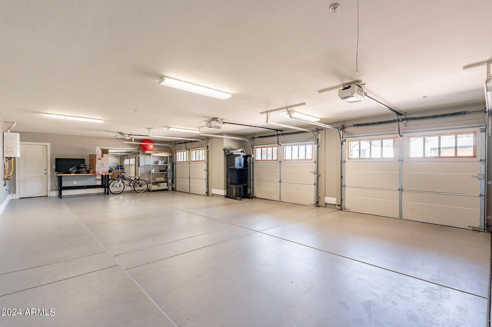 6433 E Calle Camelia --