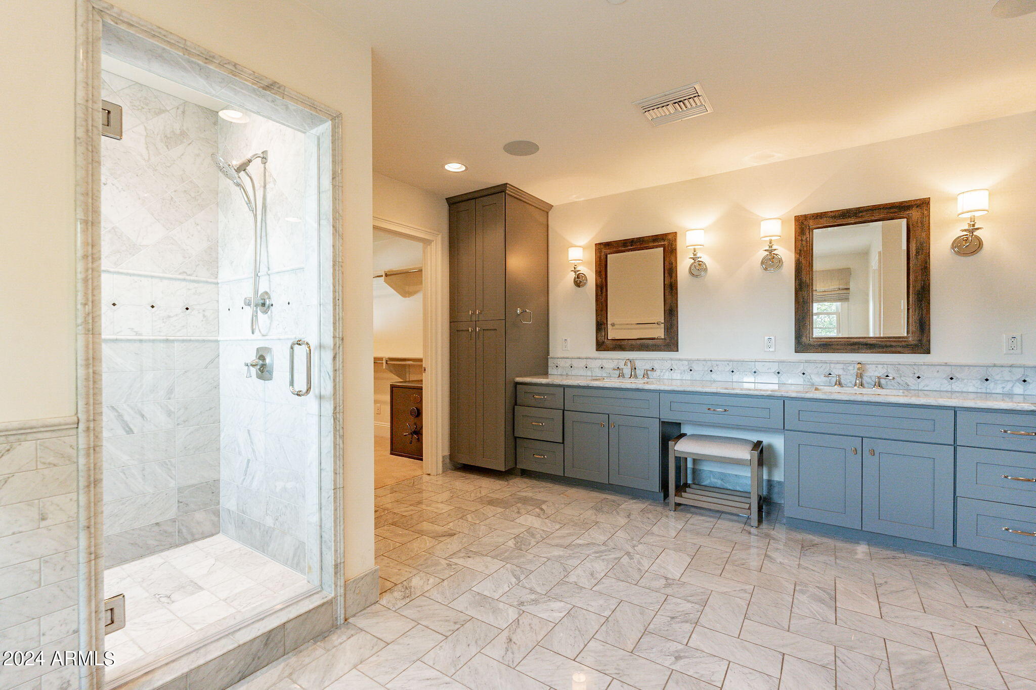 6433 E Calle Camelia --