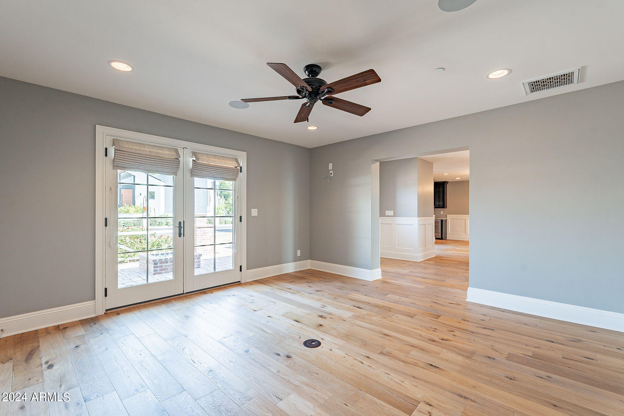6433 E Calle Camelia --