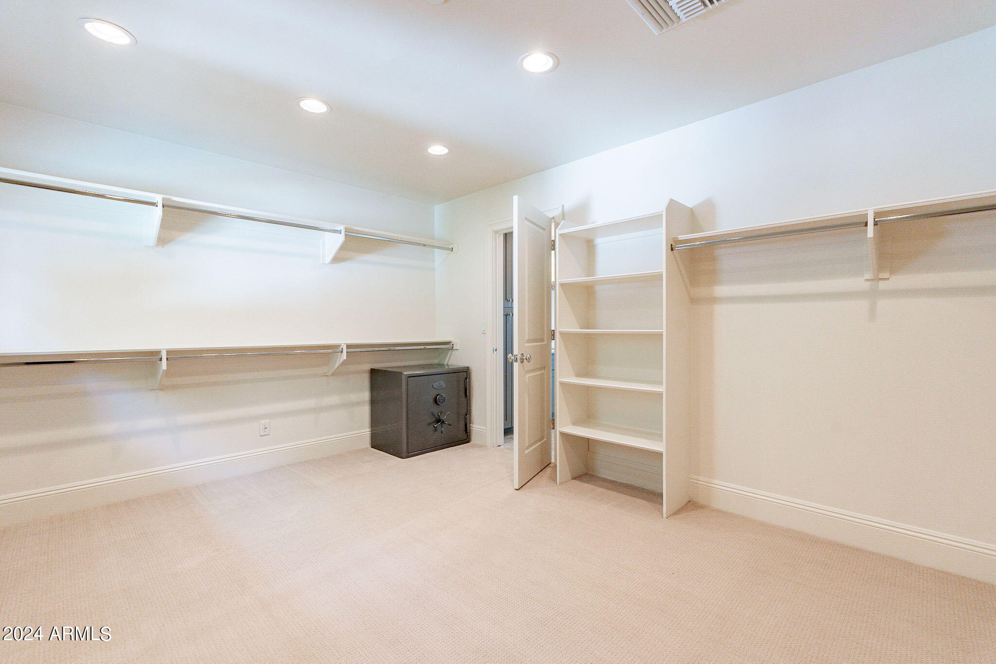 6433 E Calle Camelia --