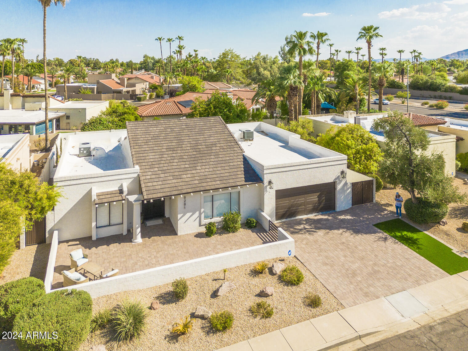 8281 E SAN SALVADOR Drive