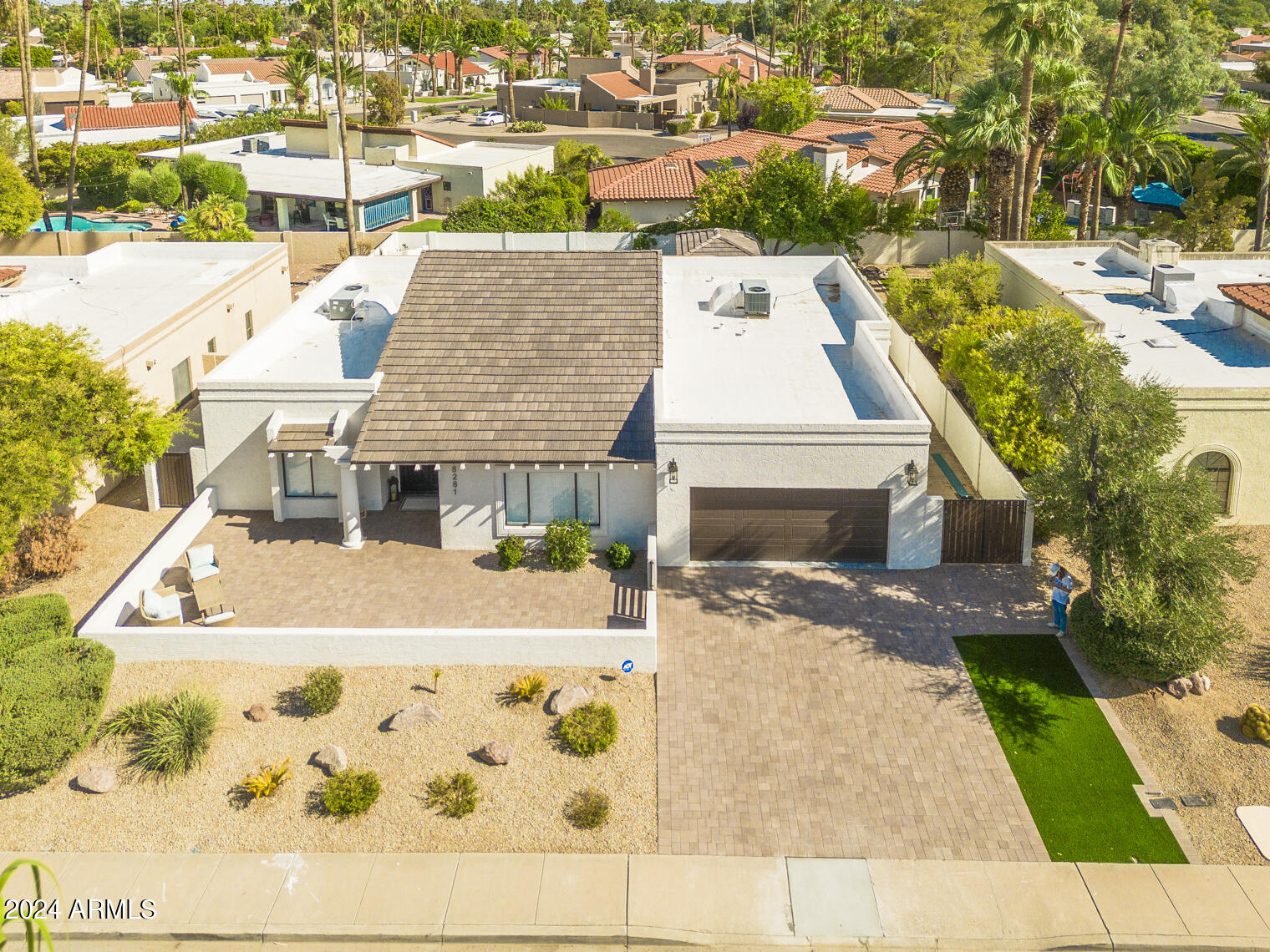 8281 E SAN SALVADOR Drive