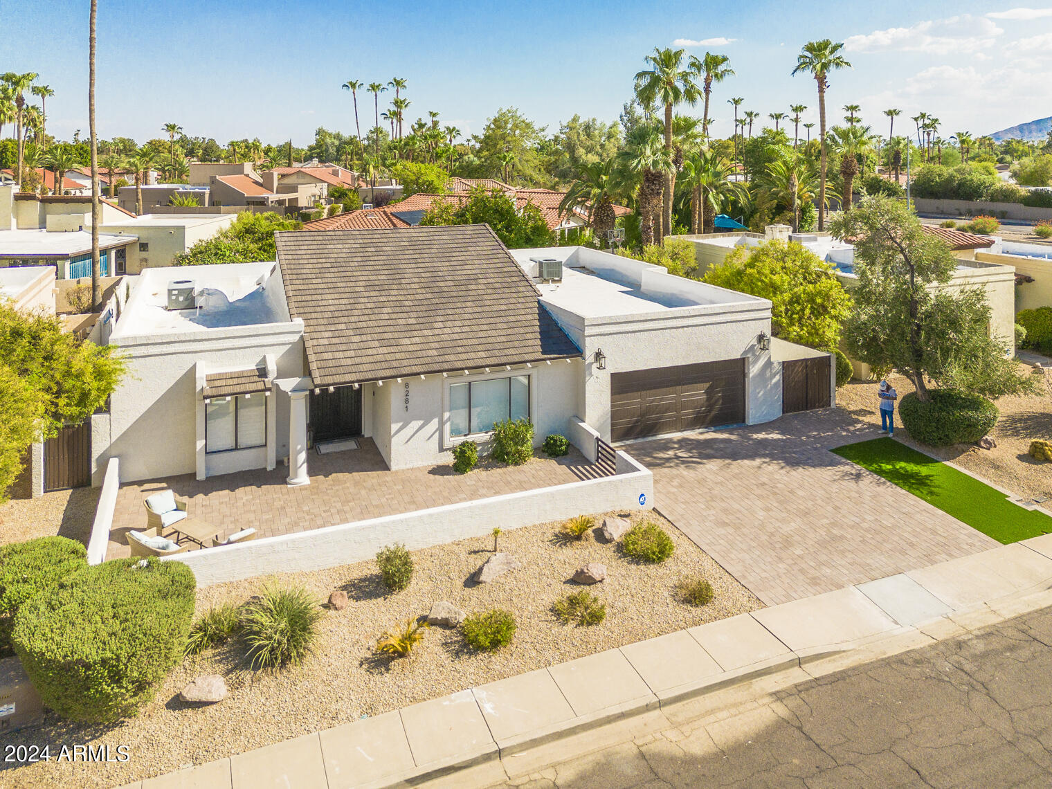 8281 E SAN SALVADOR Drive