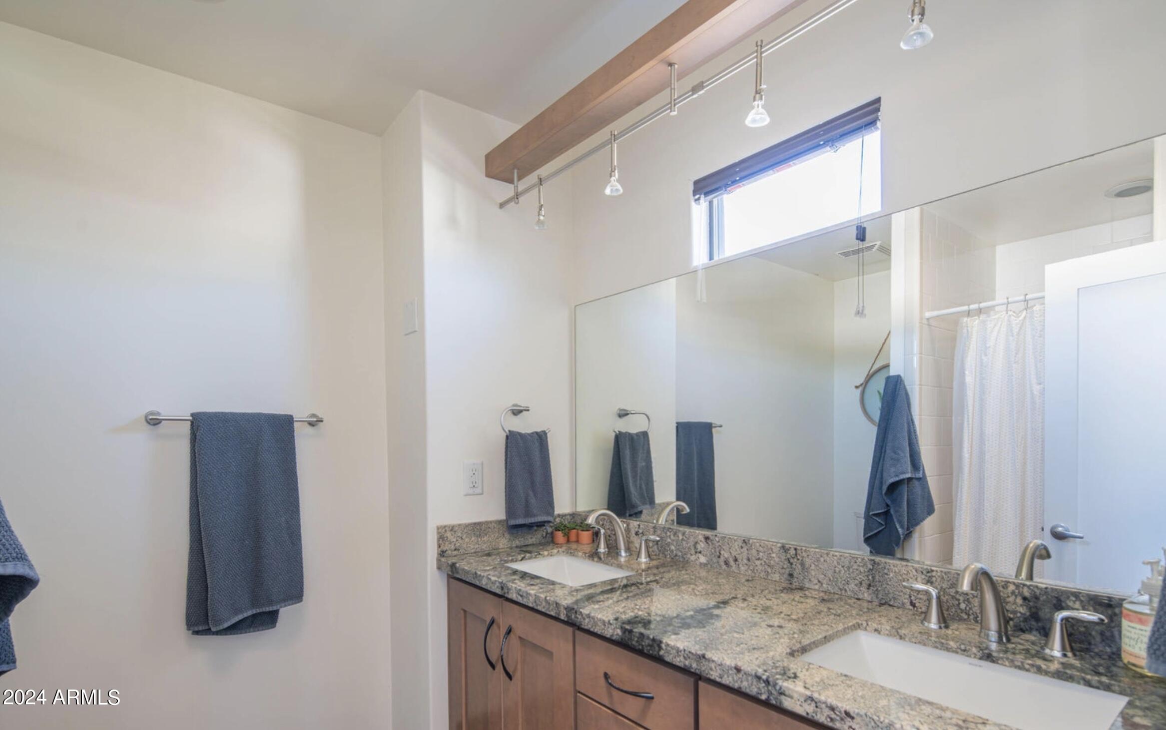 1300 W 5TH Street # 1006