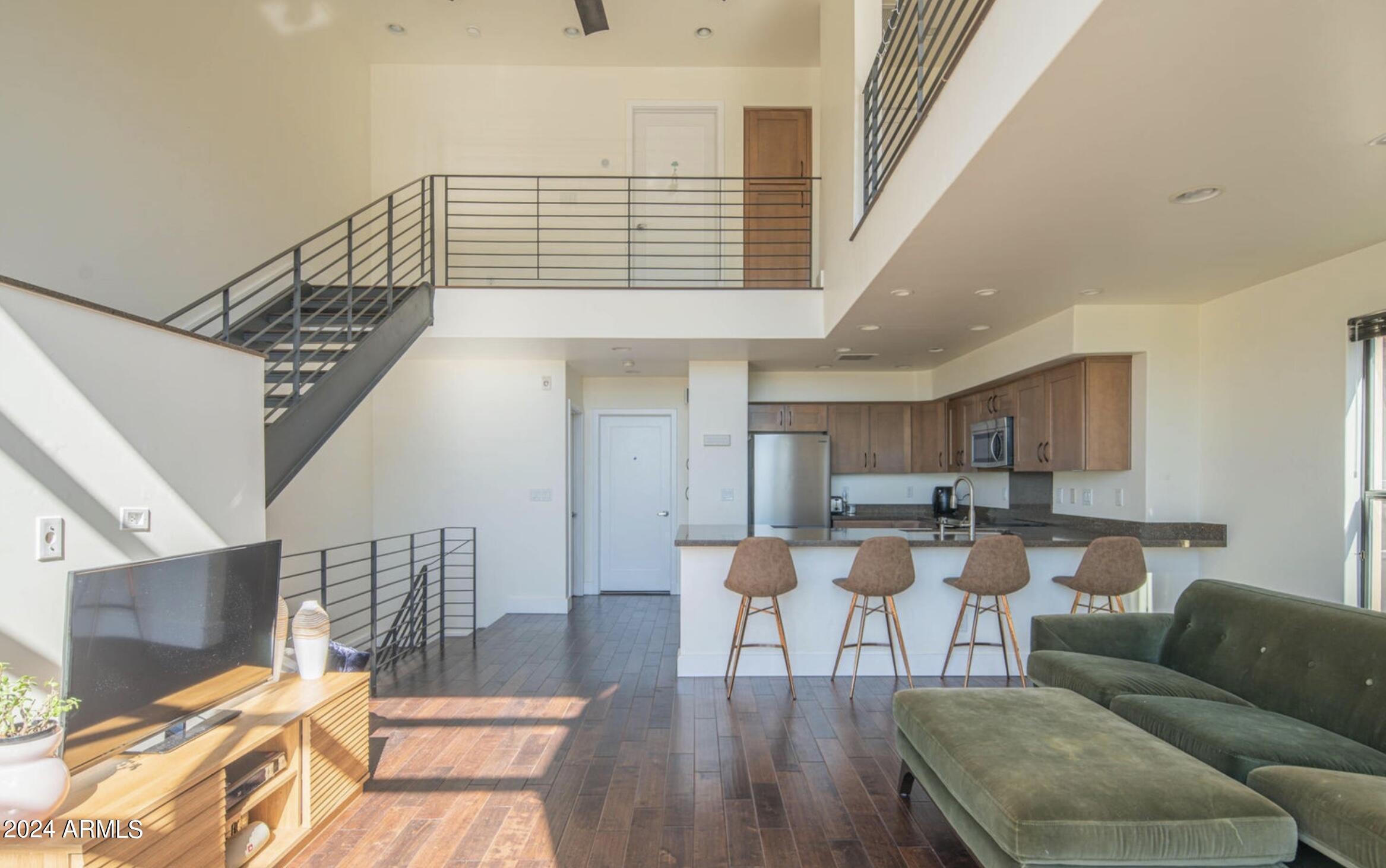 1300 W 5TH Street # 1006