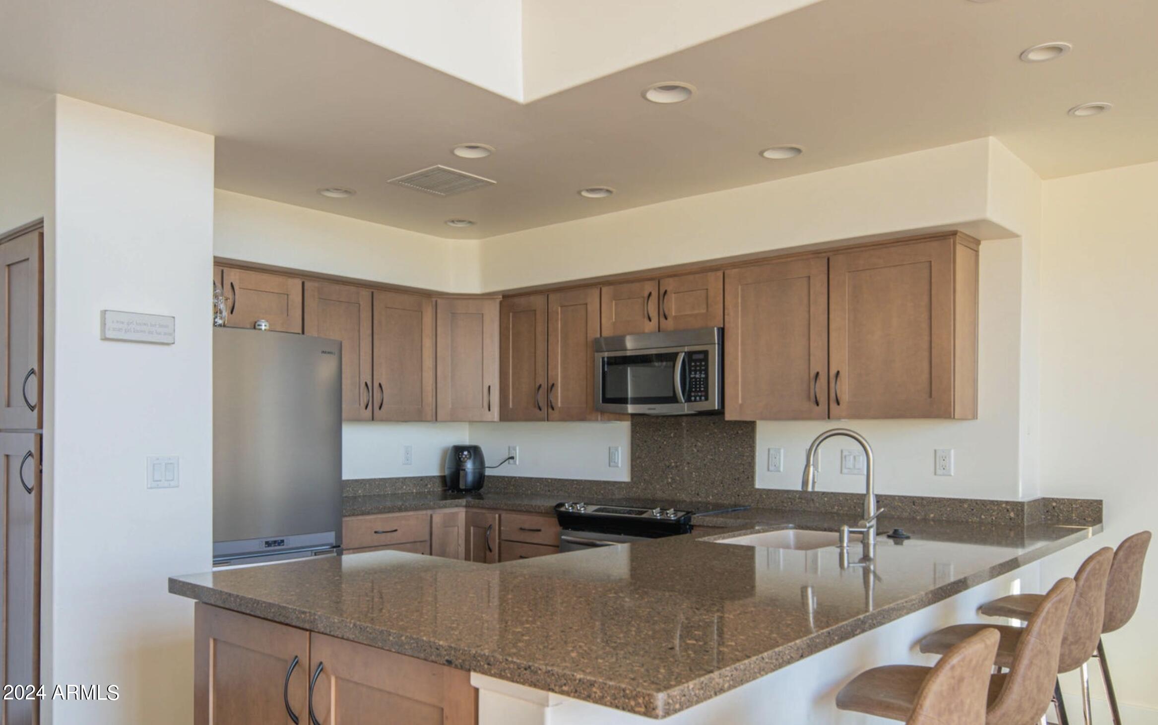 1300 W 5TH Street # 1006