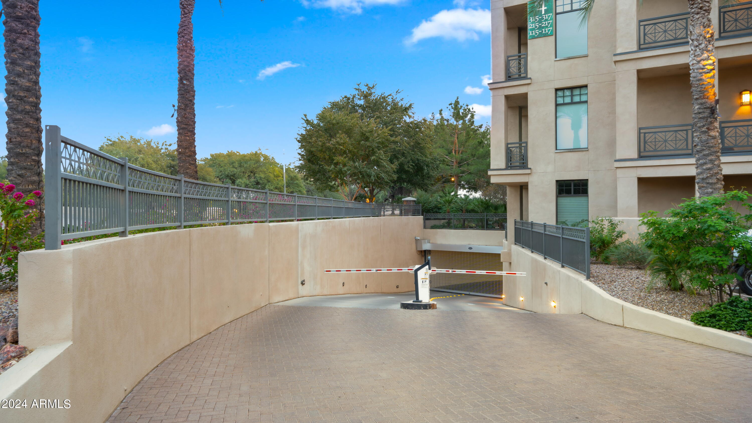 8 Biltmore Estates Drive, 124