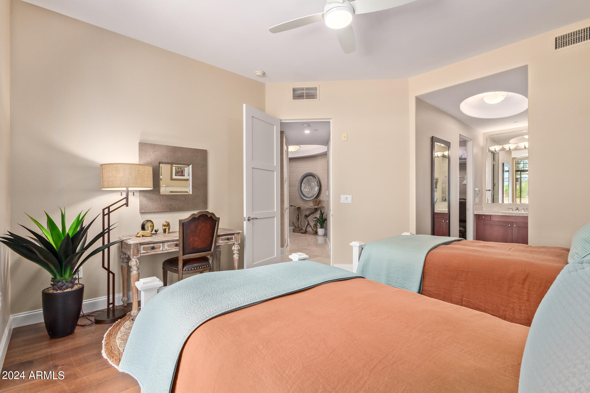 8 Biltmore Estates Drive, 124