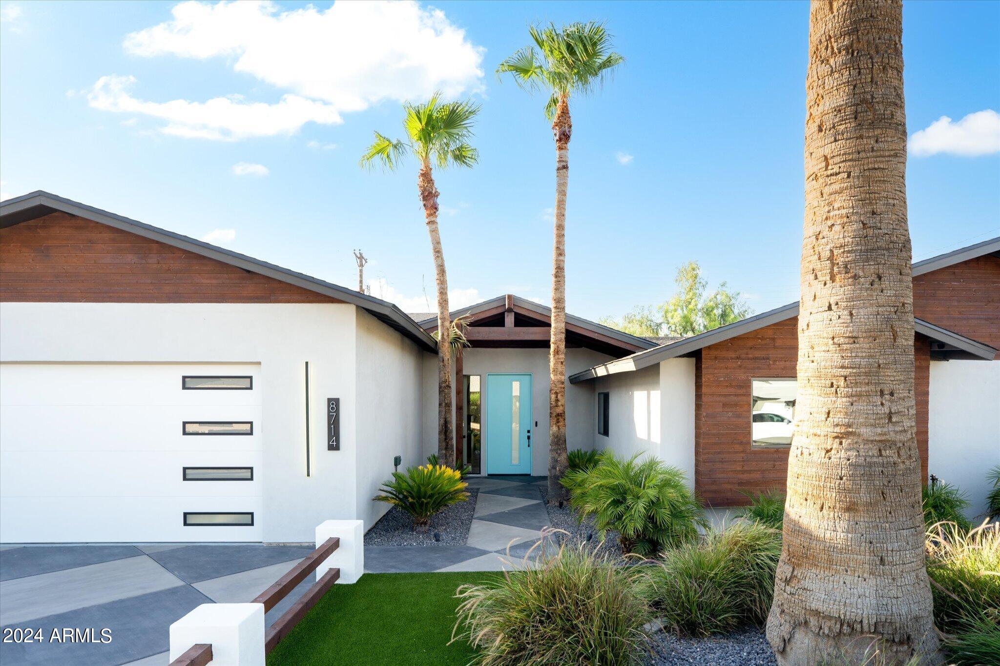 8714 E RANCHO VISTA Drive
