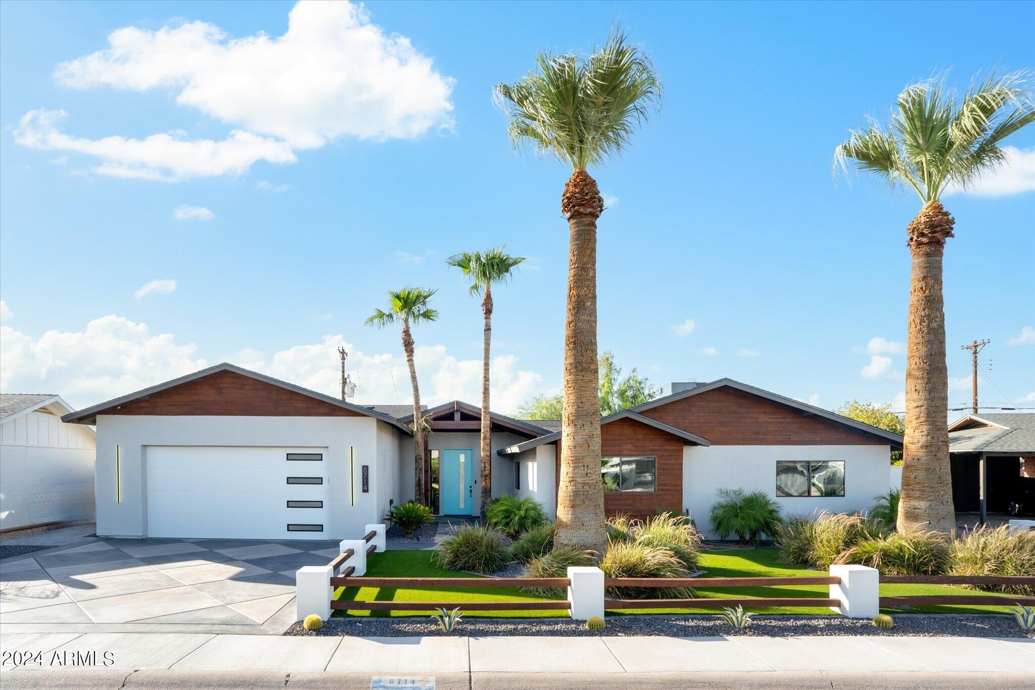 8714 E RANCHO VISTA Drive